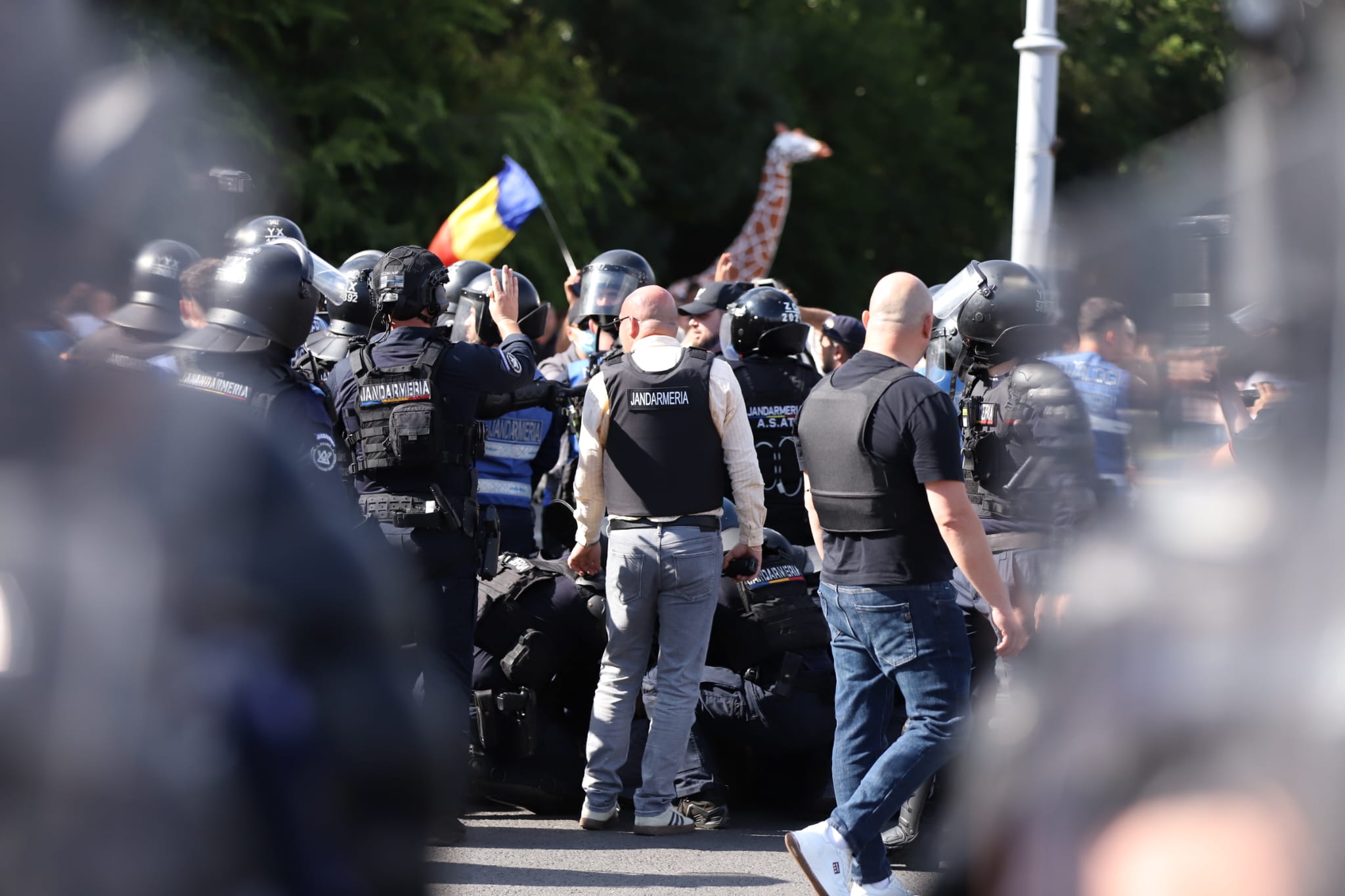 Mai multe persoane au fost reținute după violențele de la protestul fermierilor din Piața Victoriei si sunt audiate la această oră