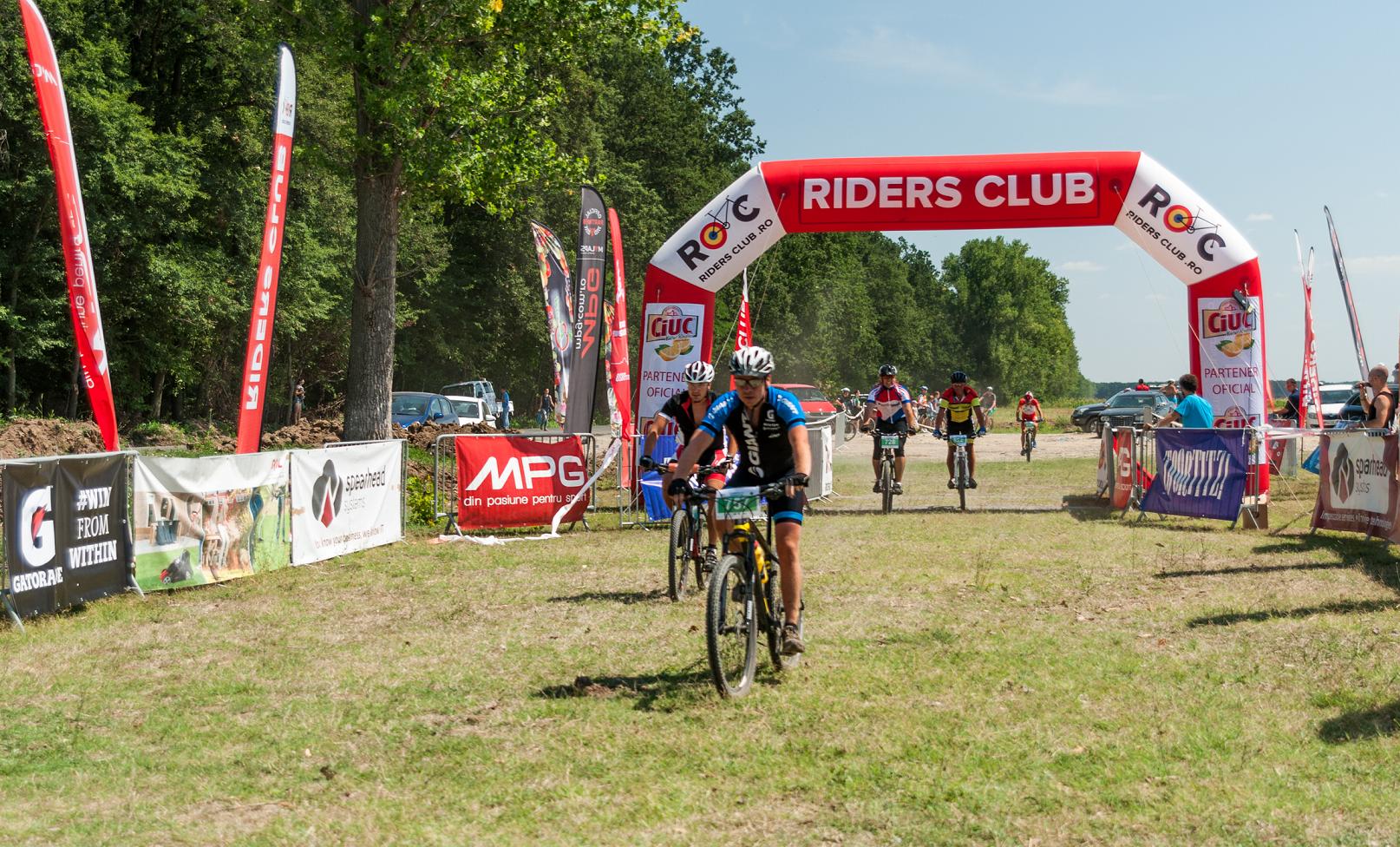 Expediție ciclistă marca Riders Club pentru pasionați: Dumbrava cu Mărgăritar! Aventură cu 45 de curse și cu multe povești despre bucuria pedalatului în Parcul Natural Comana / GALERIE FOTO