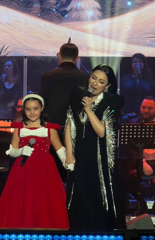 Cum a apărut Eva Măruță la concertul Andrei din Bacău. Anunțul făcut de cântăreață când fetița ei a urcat pe scenă: „Vine o parte din inima mea”