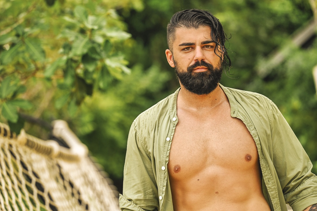 Situația se complică la „Insula Iubirii”. Alex, faţă în faţă cu ispita Ali, la bonfire. „De ce nu o laşi să îşi împlinească visurile?”