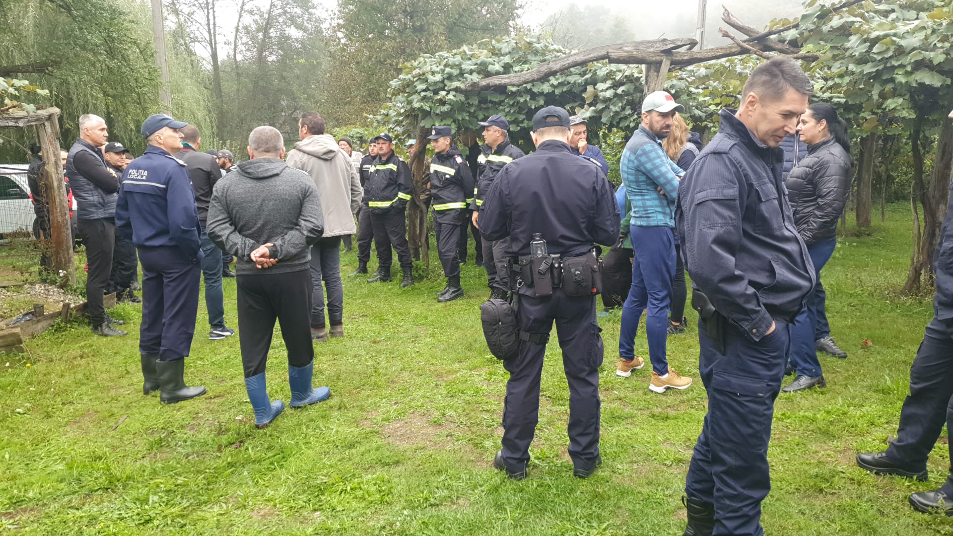 Un bătrân din Mehedinți a plecat în pădure după ciuperci și nu s-a mai întors acasă. Este căutat de poliţişti, salvamontişti şi voluntari