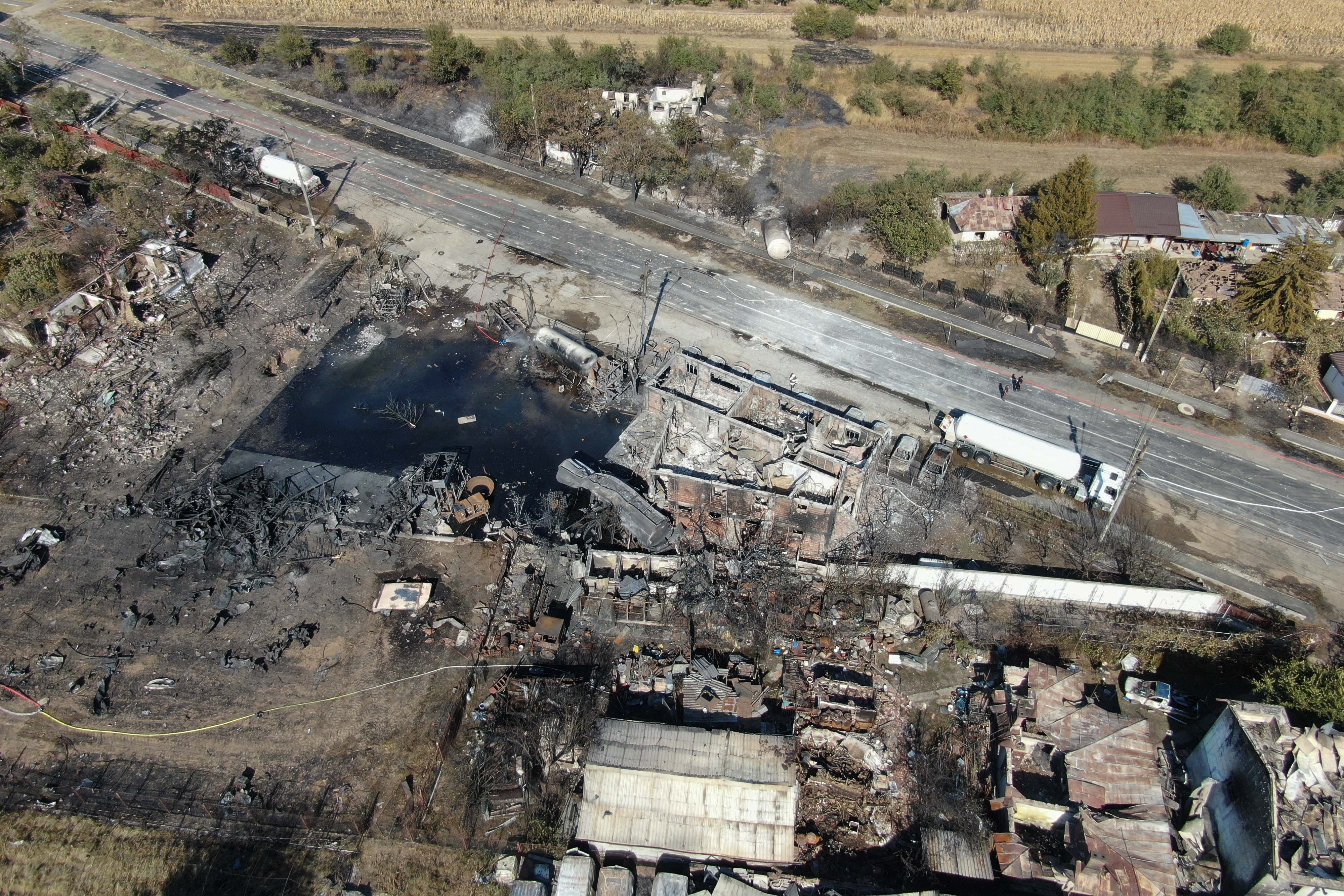 Urmările exploziilor de la Crevedia, în patru imagini. Ce a rămas în urma deflagrațiilor