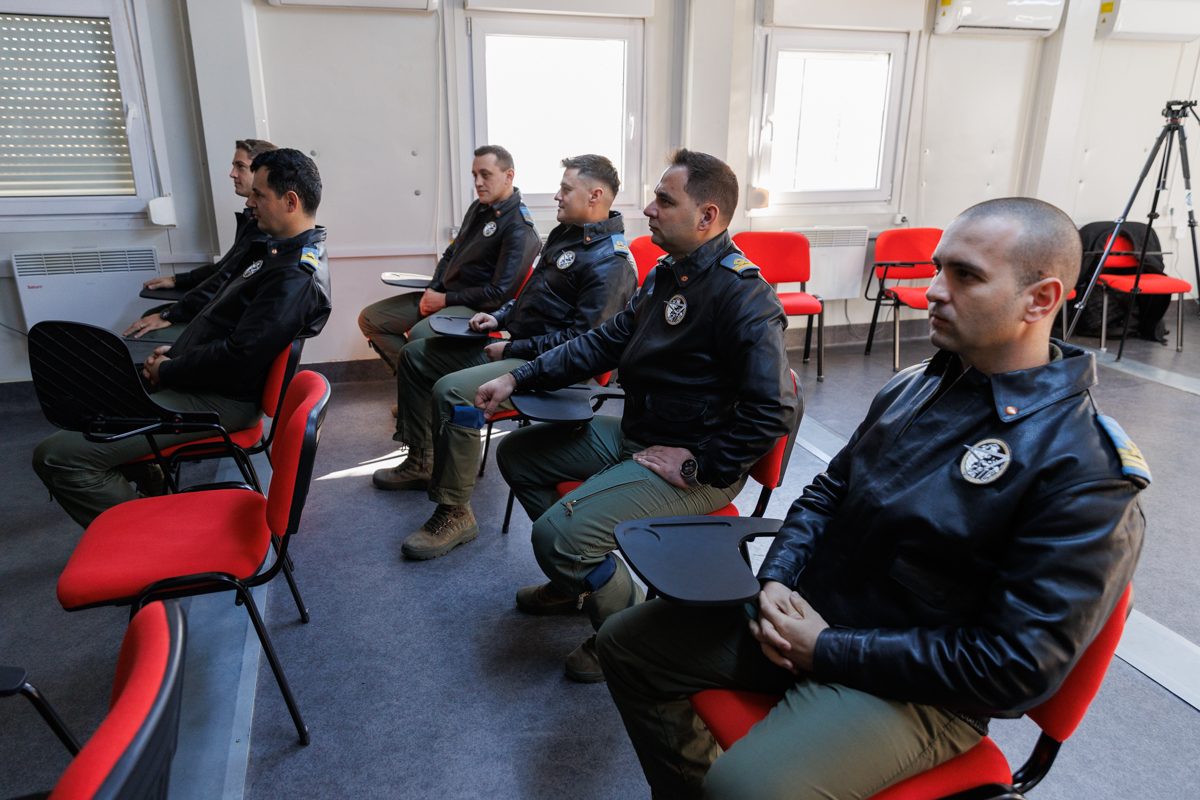 Reportaj din centrul de instruire a piloților pe avioanele F-16 de lângă Fetești. Când se vor antrena ucrainenii în Bărăgan