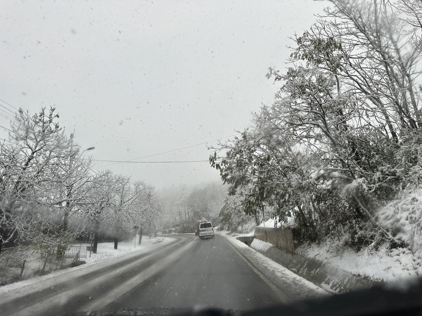 Viscolul și vijeliile au provocat pagube în peste 50 de localități din 16 județe. Care e situația acum