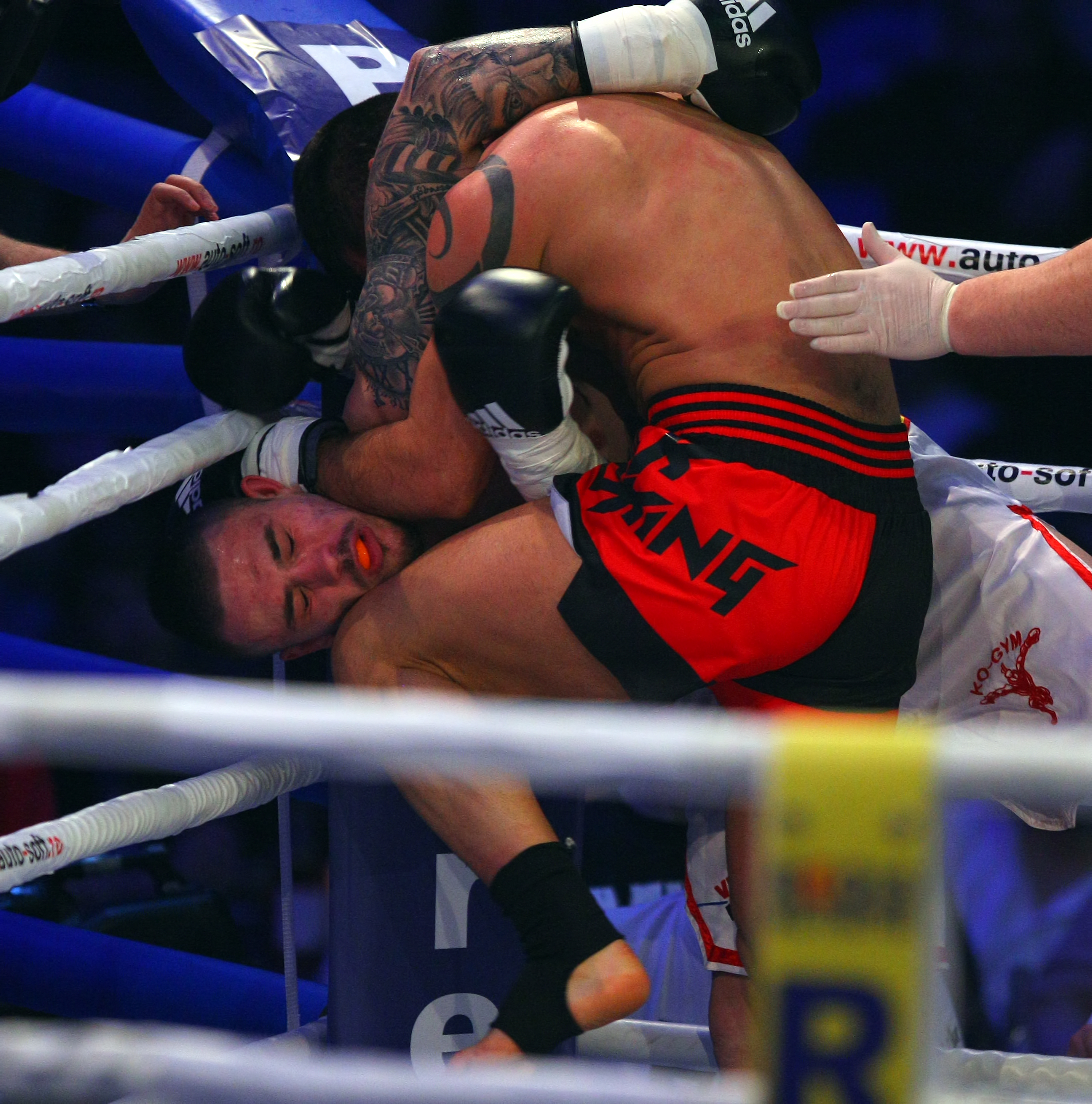 Meciul în urma căruia Amansio Paraschiv a devenit campion mondial Superkombat New Heroes! VIDEO& FOTO