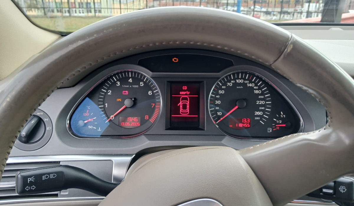 Cu cât a fost vândut la licitație fostul Audi A6 al lui Klaus Iohannis. Mașina pe care o folosea când era primar s-a dat cu aproape de 10 ori mai mult față de prețul de pornire