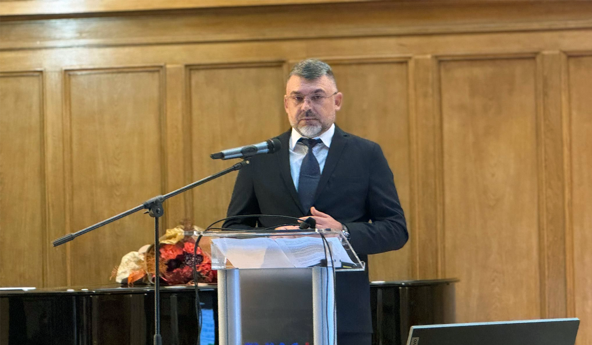 Șeful ITM București, care venea la birou cu Lamborghini de 300.000 de euro, a fost demis din funcție
