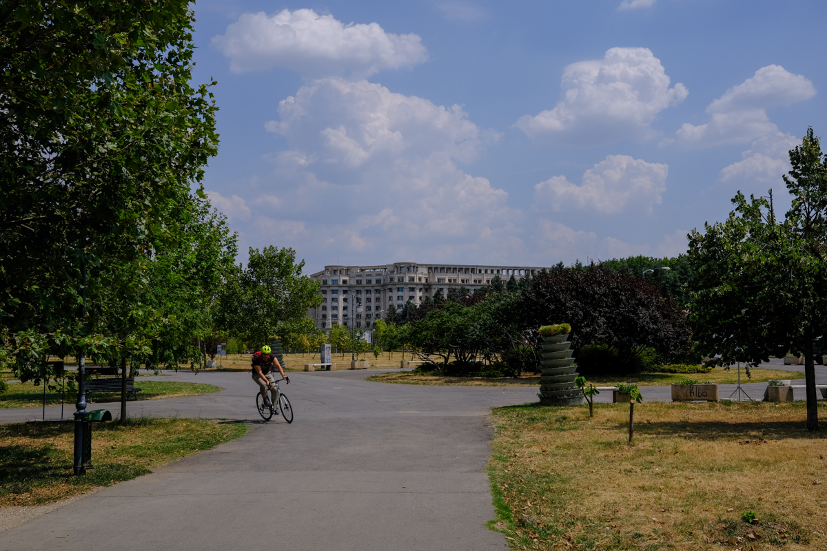 Concesionarea Parcului Izvor, între „festivalizarea orașului” și „nu-l distrugem, îl facem mai frumos”
