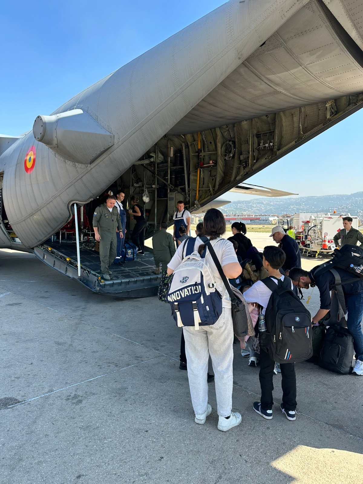 Încă 74 de cetățeni români și membri de familie au fost repatriați din Liban, anunță MAE