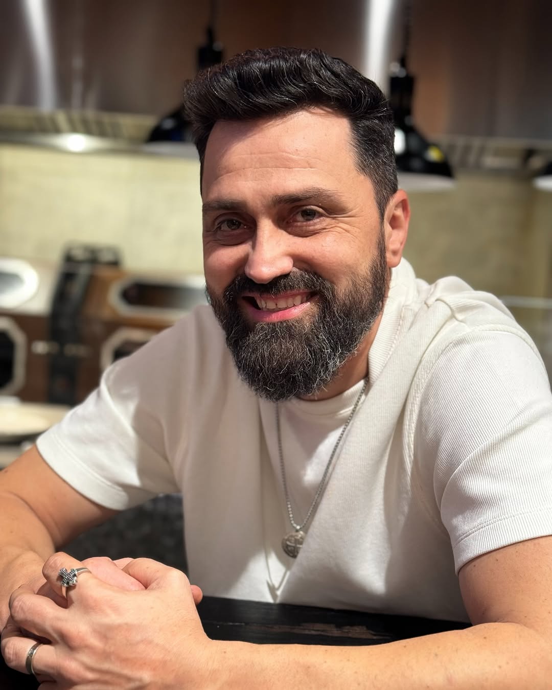 Orlando Zaharia, bucătarul președintelui Traian Băsescu și jurat la „Chef la cuțite”: „Românii știu ce înseamnă fine dining, dar gusturile sunt în schimbare”