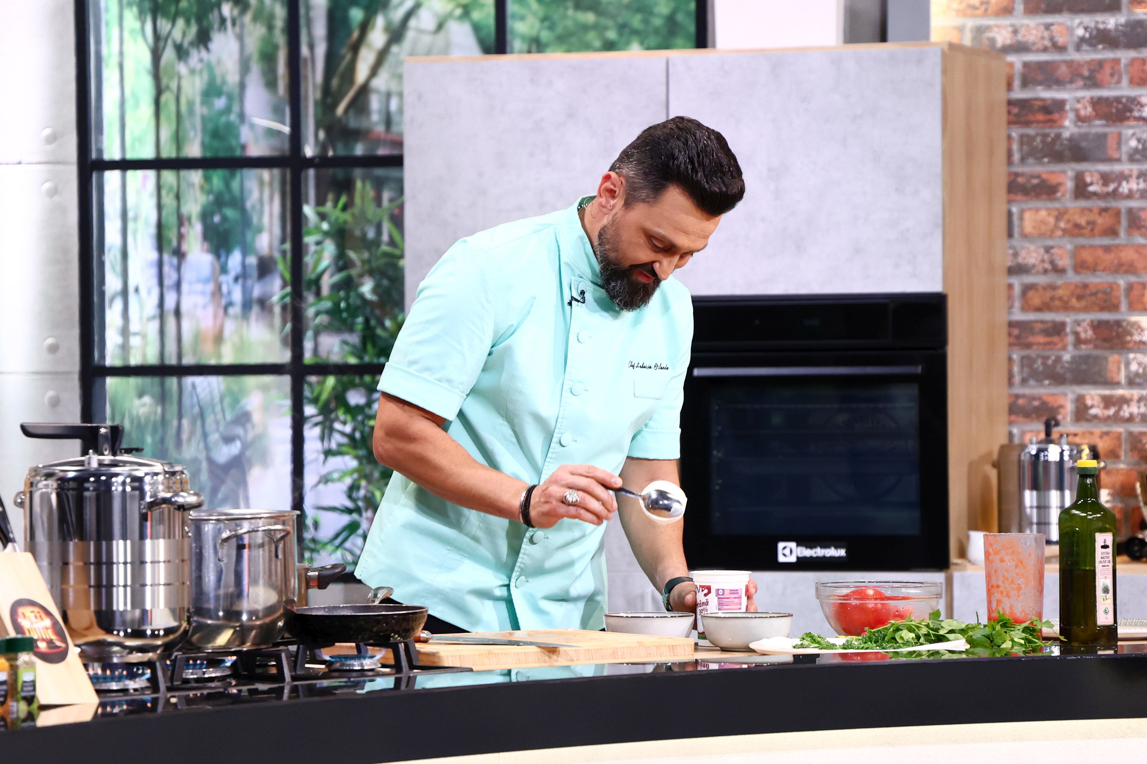 Vlăduța Lupău, la „Chefi la cuțite” 2026. Ce rol va avea artista de muzică populară la Antena 1