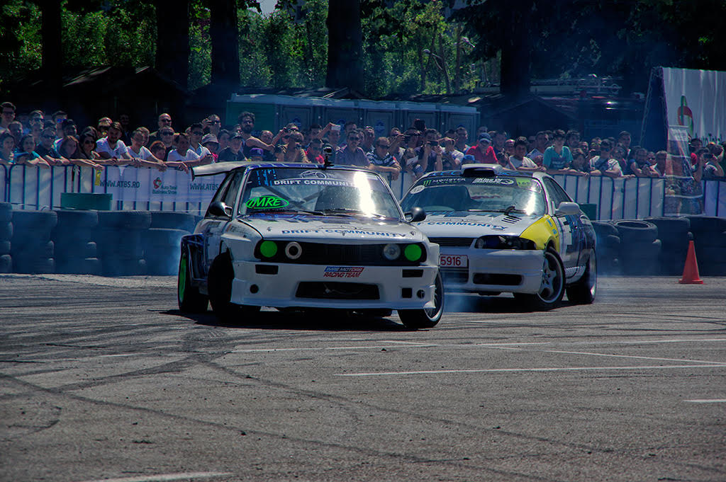 Aşii driftului au topit asfaltul! Cei mai buni piloţi s-au întrecut într-un spectacol impresionant / GALERIE FOTO