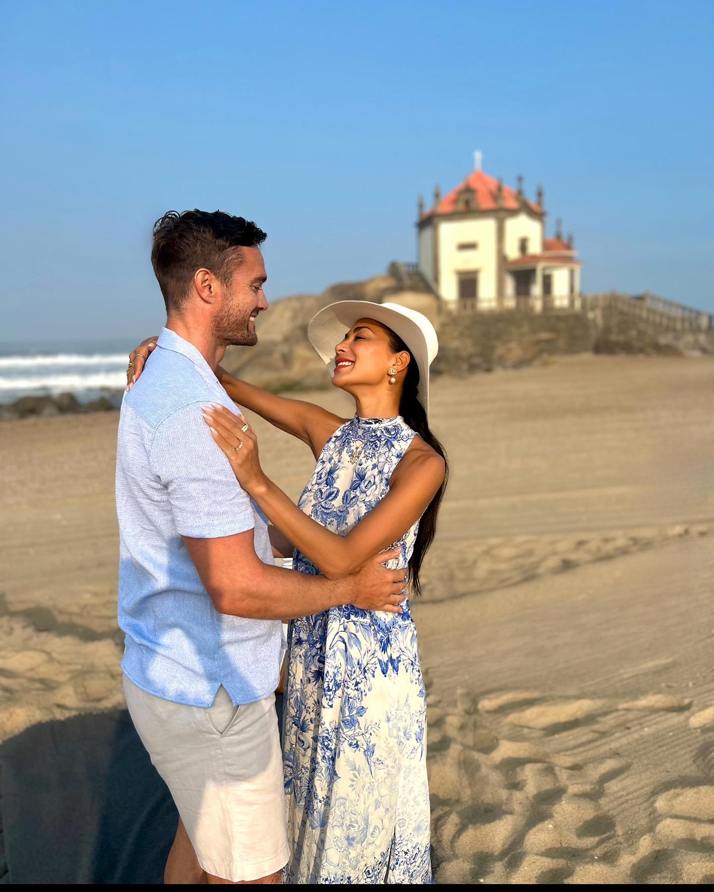 Nicole Scherzinger s-a logodit: „Am spus DA”. Este într-o relație de 3 ani cu Thom Evans