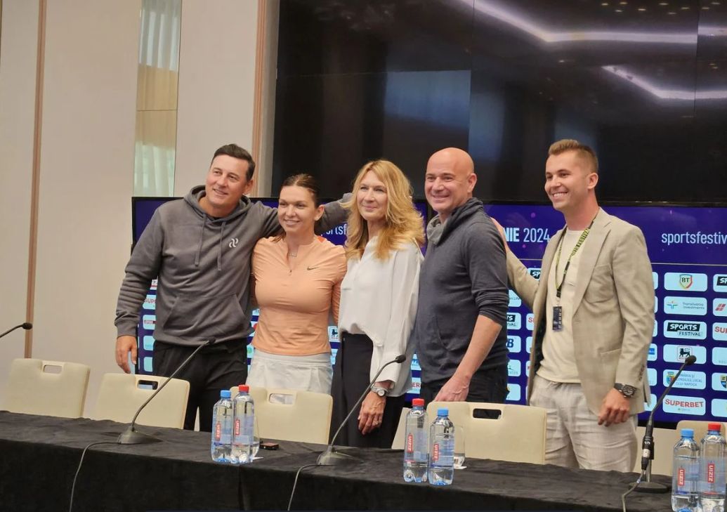 Simona Halep, alături de Steffi Graf şi Andre Agassi, pe teren, la Cluj: „Mă gândesc la revenire, nu la retragere”