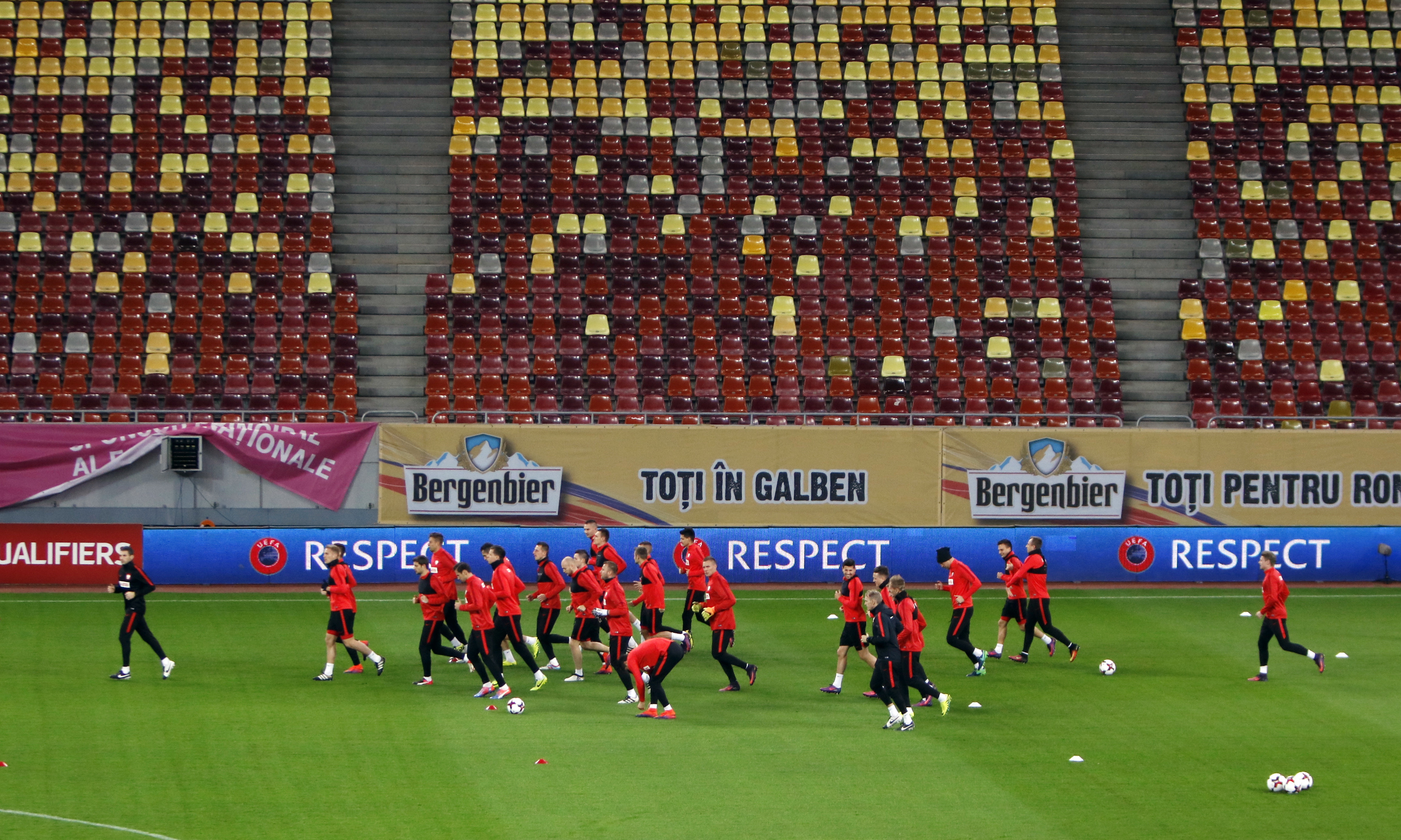 România - Polonia (vineri, 21.45, TVR 1). Leşii s-au ”dezmorţit" pe Arena Naţională / FOTO