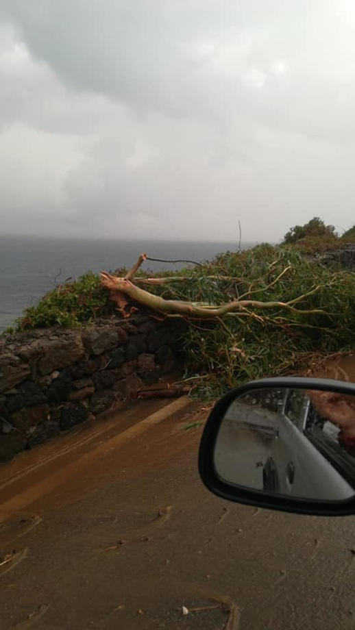 O tornadă a lovit insula Pantelleria din sudul Italiei: Cel puțin două persoane au murit