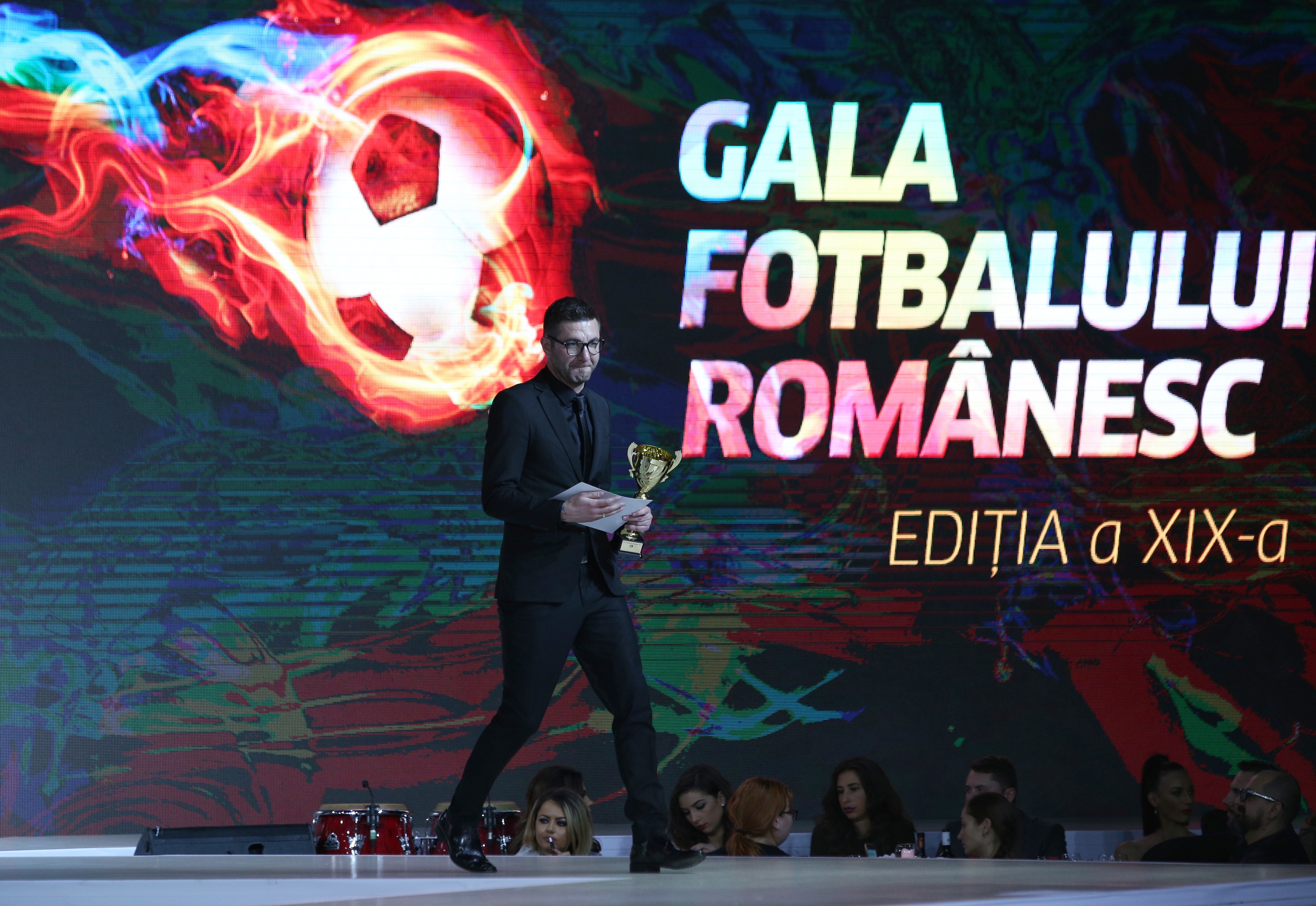Gala Fotbalului Românesc 2017. Budescu, jucătorul anului. Hagi - antrenorul anului! Toate premiile acordate | FOTO&VIDEO