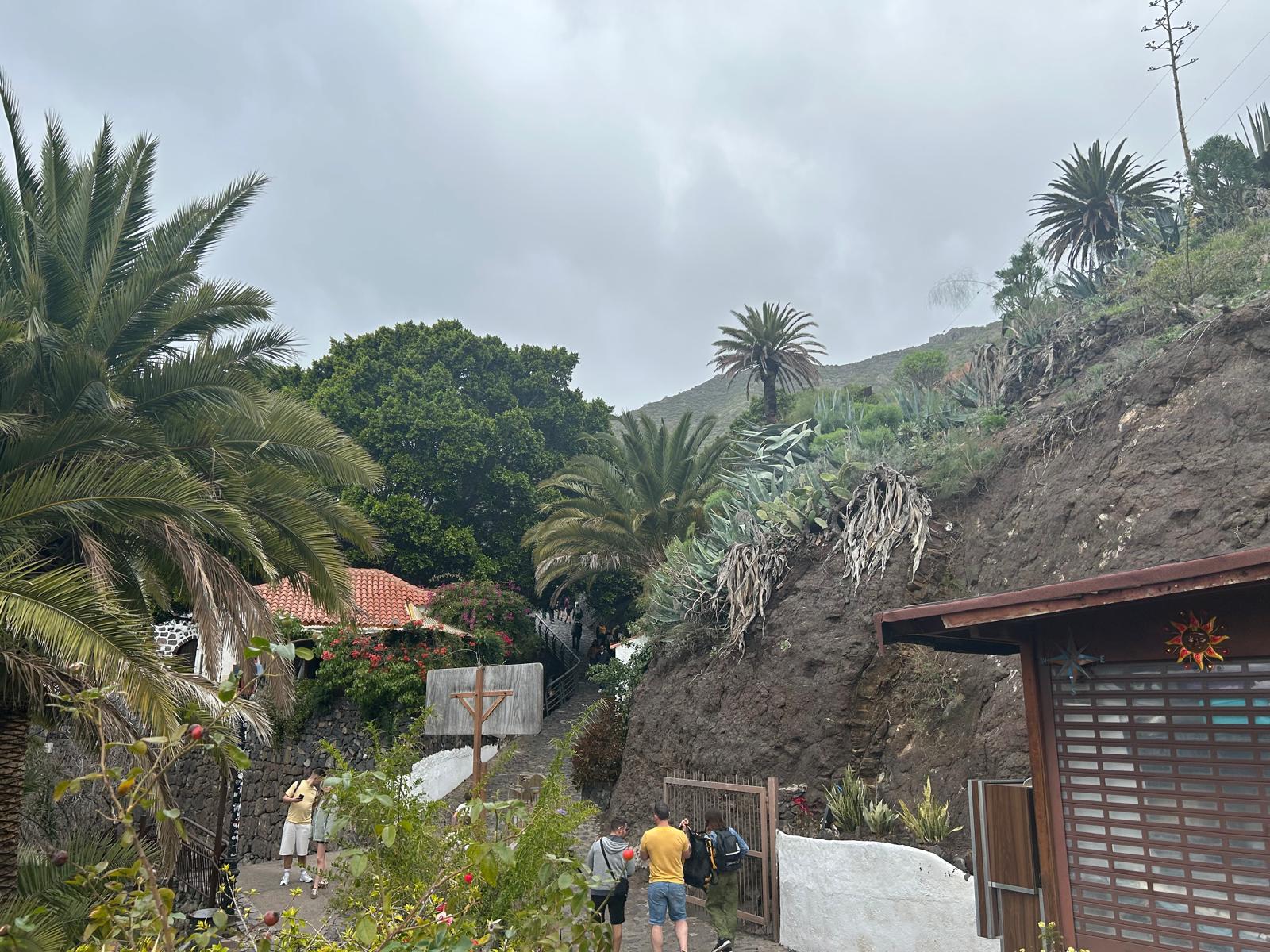 Ce înseamnă „dramatic scene mountain”. Cum ajungi la Masca, satul uitat din Tenerife