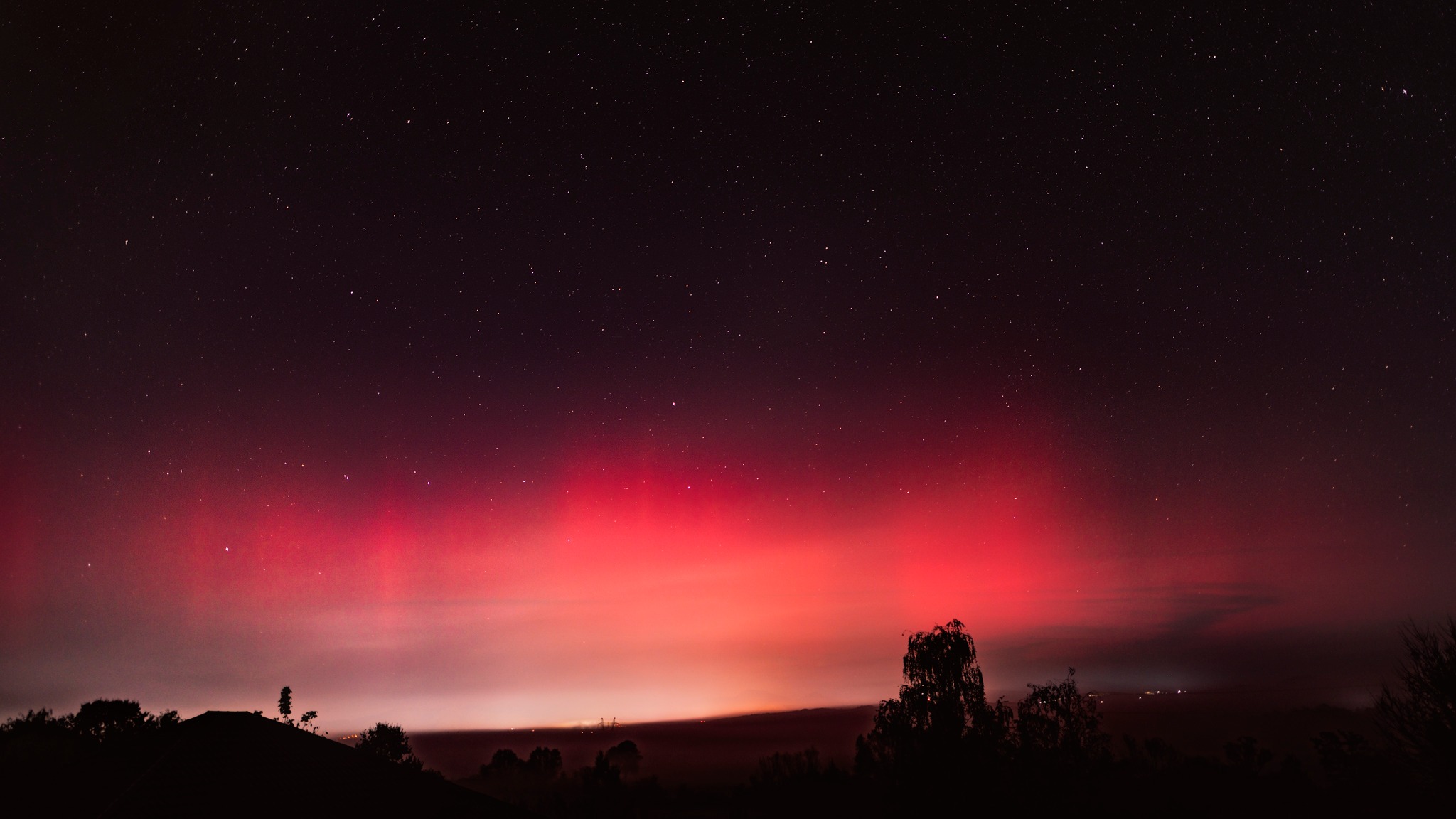 Aurora boreală, vizibilă pe cerul României. Imagini uimitoare cu fenomenul 