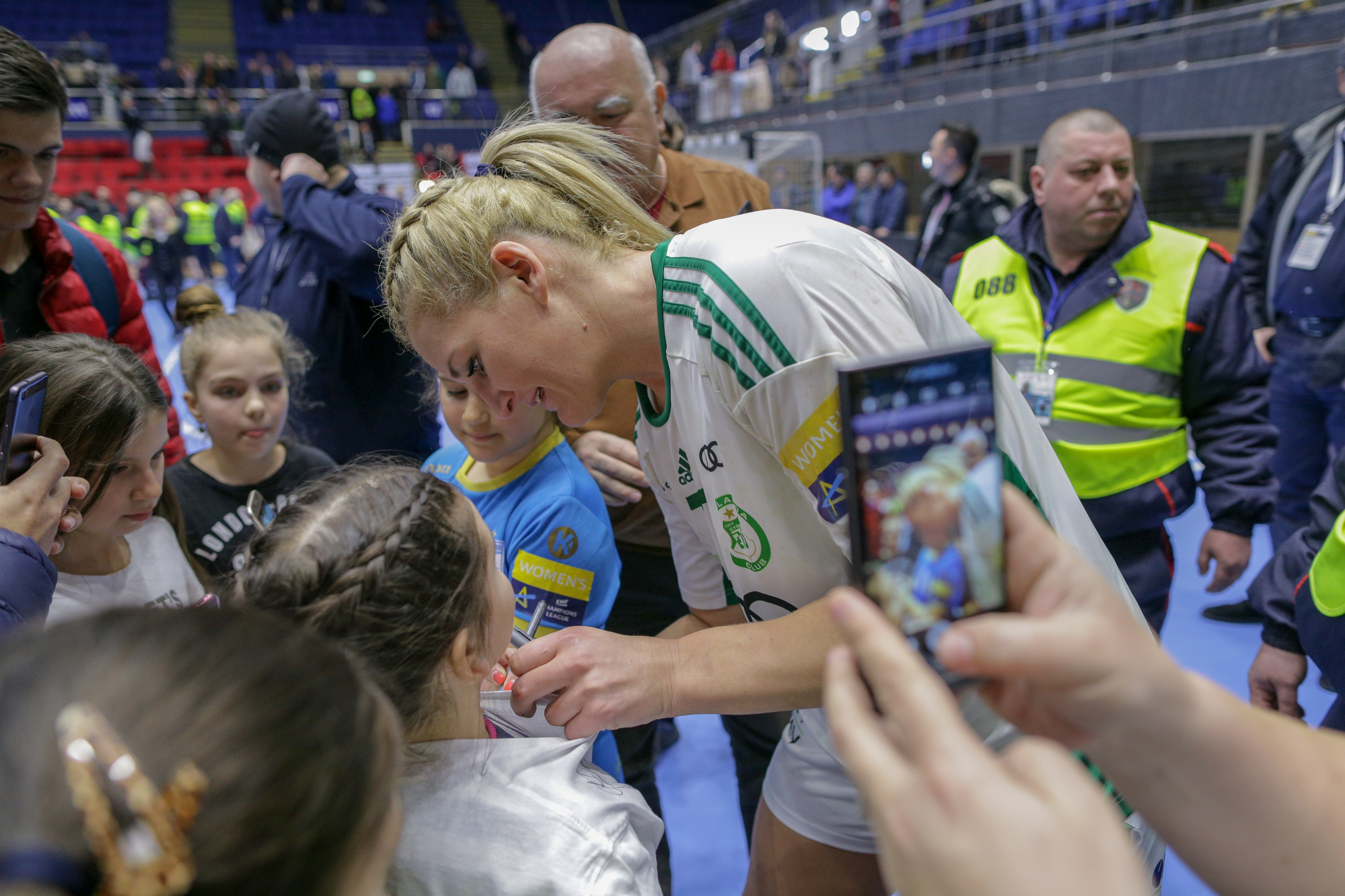 GALERIE FOTO / Cele mai spectaculoase imagini de la meciul de handbal CSM București - Gyor