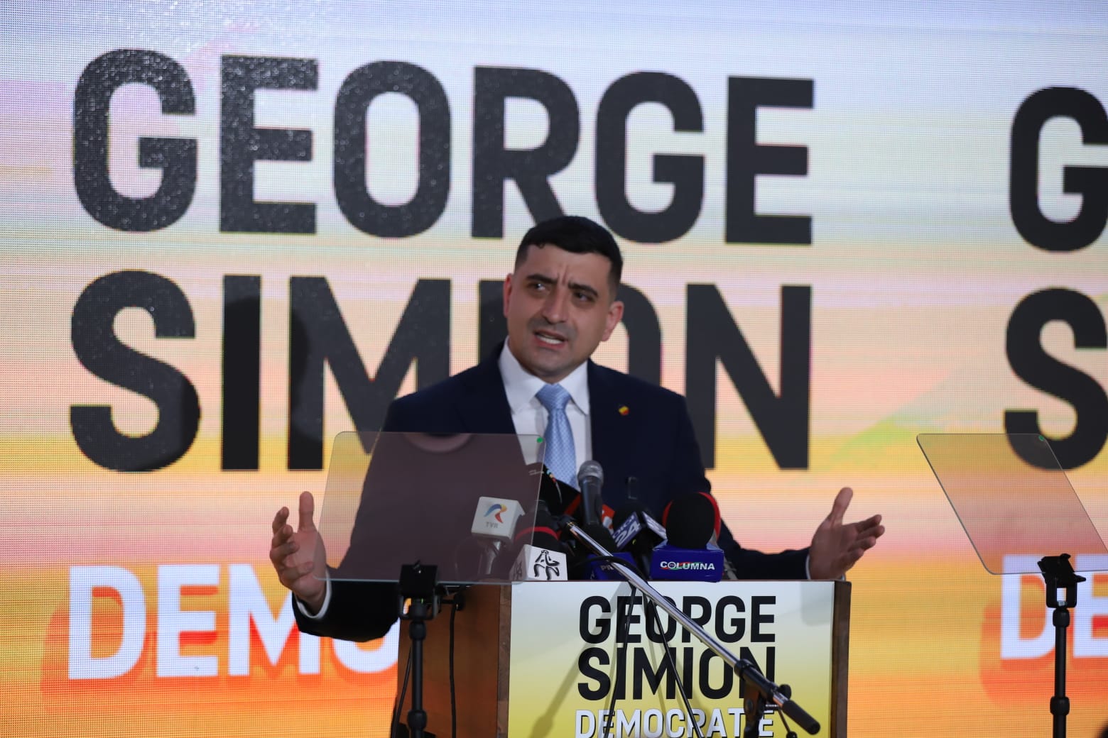 George Simion şi-a depus candidatura la alegerile prezidenţiale 2025 alături de Mateusz Morawiecki, fost premier al Poloniei