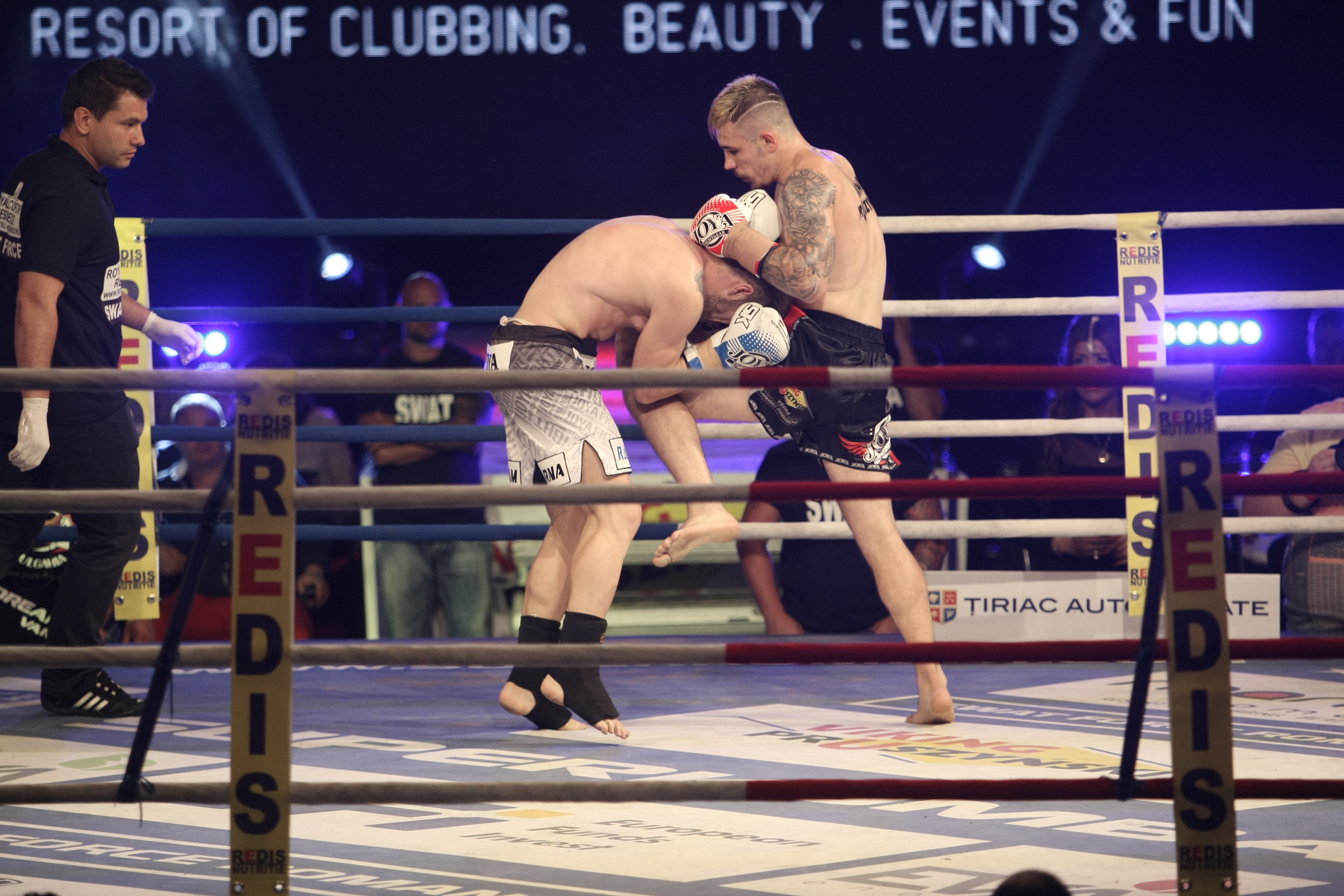 Superkombat. Seară cu pumni și cu picioare, dar nu de domnișoare! Bacary Sagna a venit la show | REZULTATELE GALEI