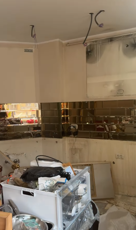 Imagini din apartamentul Vicăi Blochina în plin proces de renovare