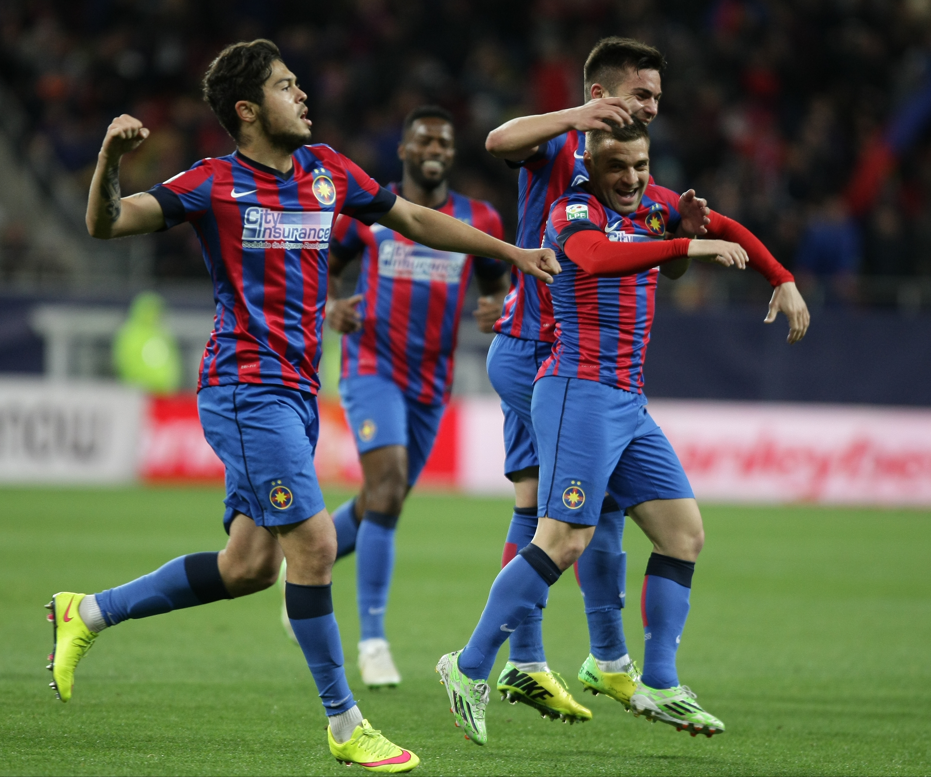 STEAUA - PETROLUL 3-1 (în tur, 1-1). ”Lupii” au fost mielușei / VIDEO