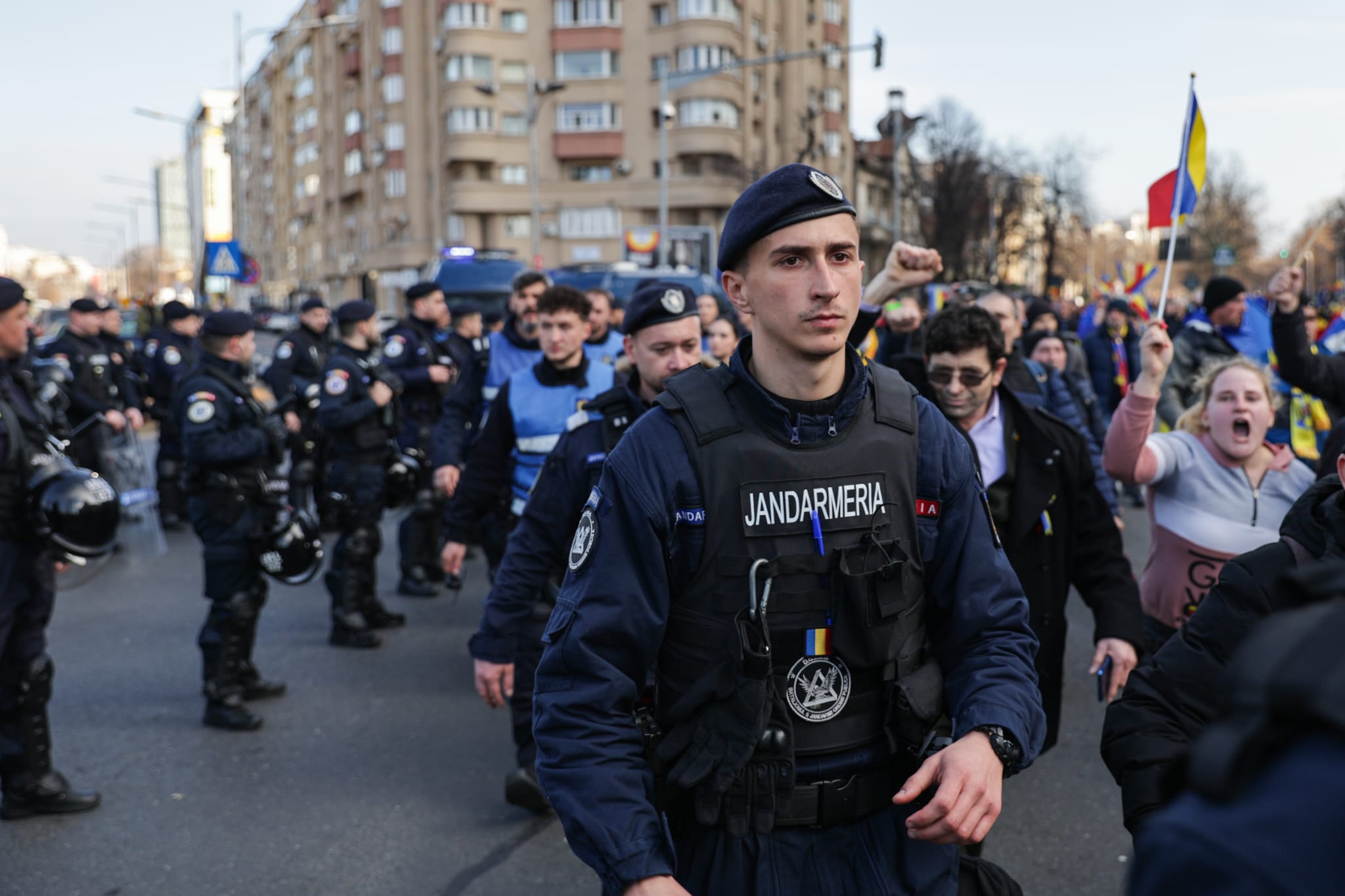Călin Georgescu a fost înconjurat de mii de oameni la „Marea Horă a Unirii Neamului”: „Suntem legați pentru totdeauna ca frați și surori”