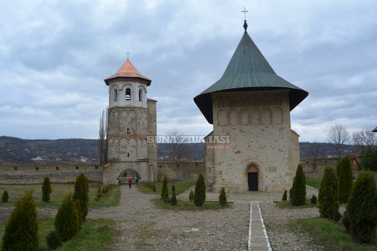 Ce s-a ales de ultima mănăstire a lui Ștefan cel Mare. Nimeni nu își asumă renovarea lăcașului de cult | FOTO