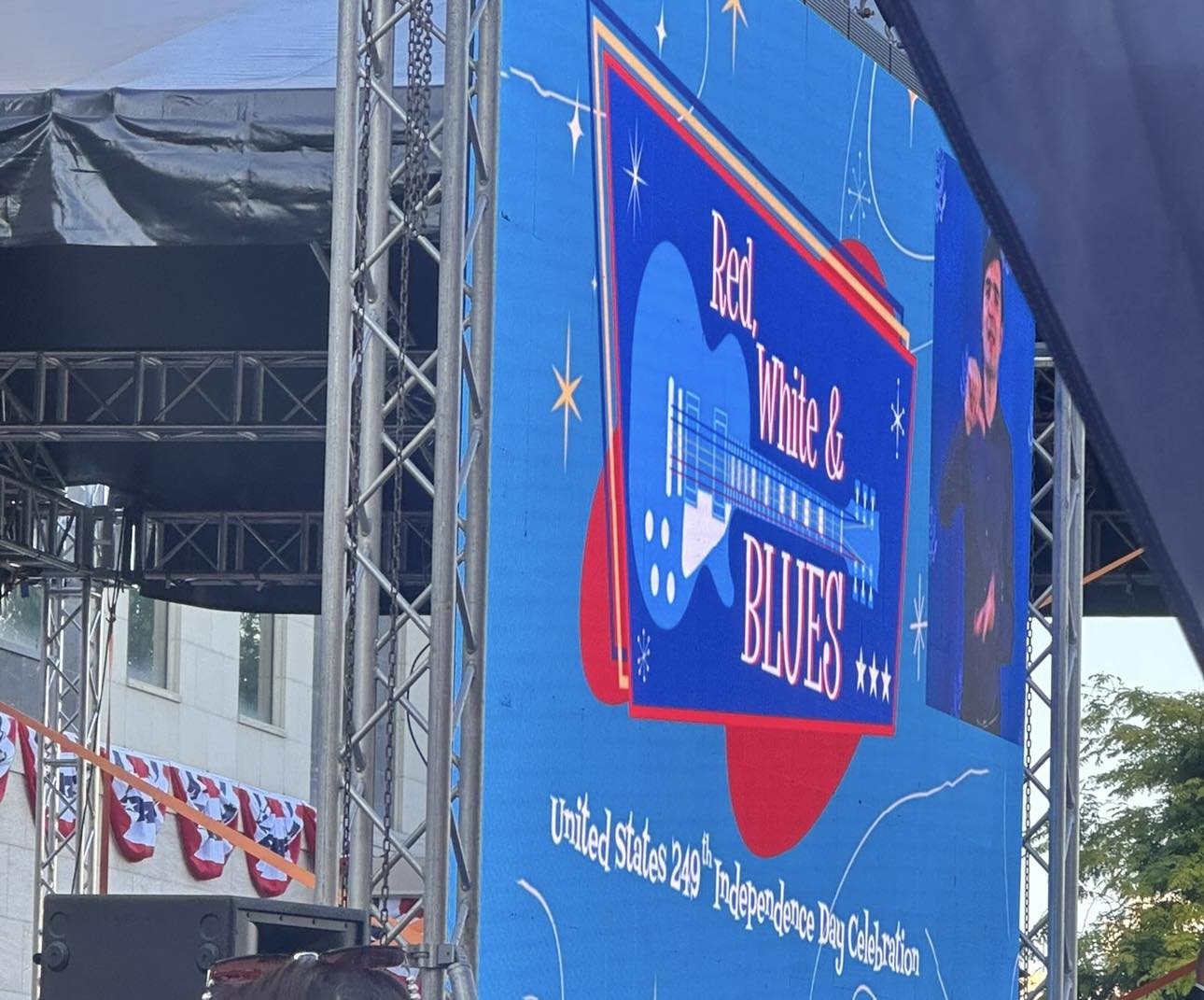 Cum a apărut îmbrăcată Gabriela Firea la recepția organizată de Ambasada SUA la București de Ziua Americii. Cine a însoțit-o la eveniment