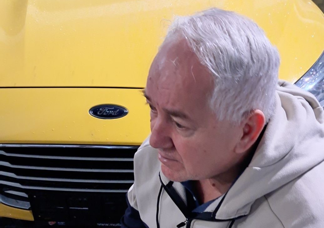 Megszólalt a taxis, akitől késsel rabolta el kocsiját az utasa: „Meglegyintett a halál szele”