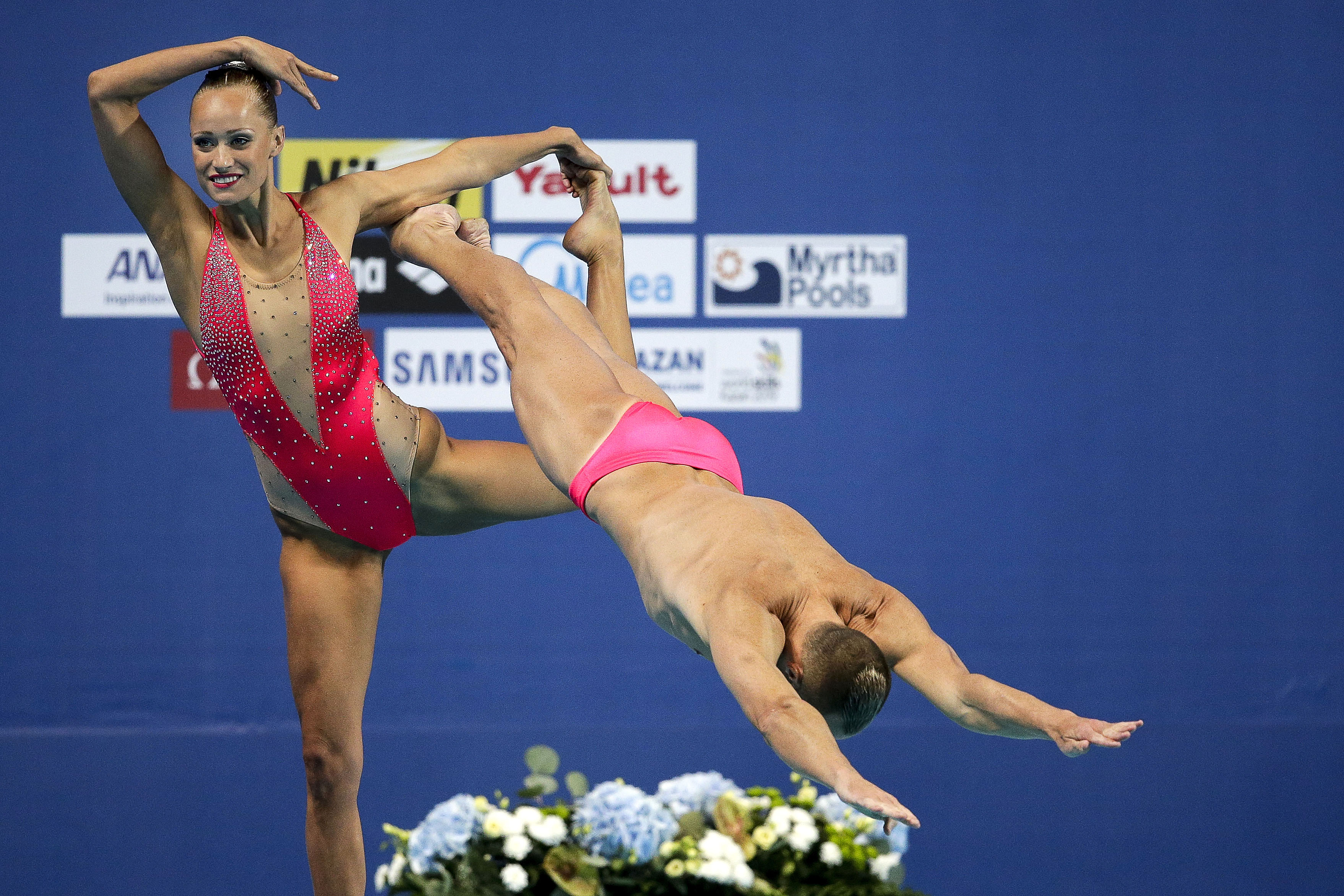 Bill May e primul bărbat campion mondial la sincron!