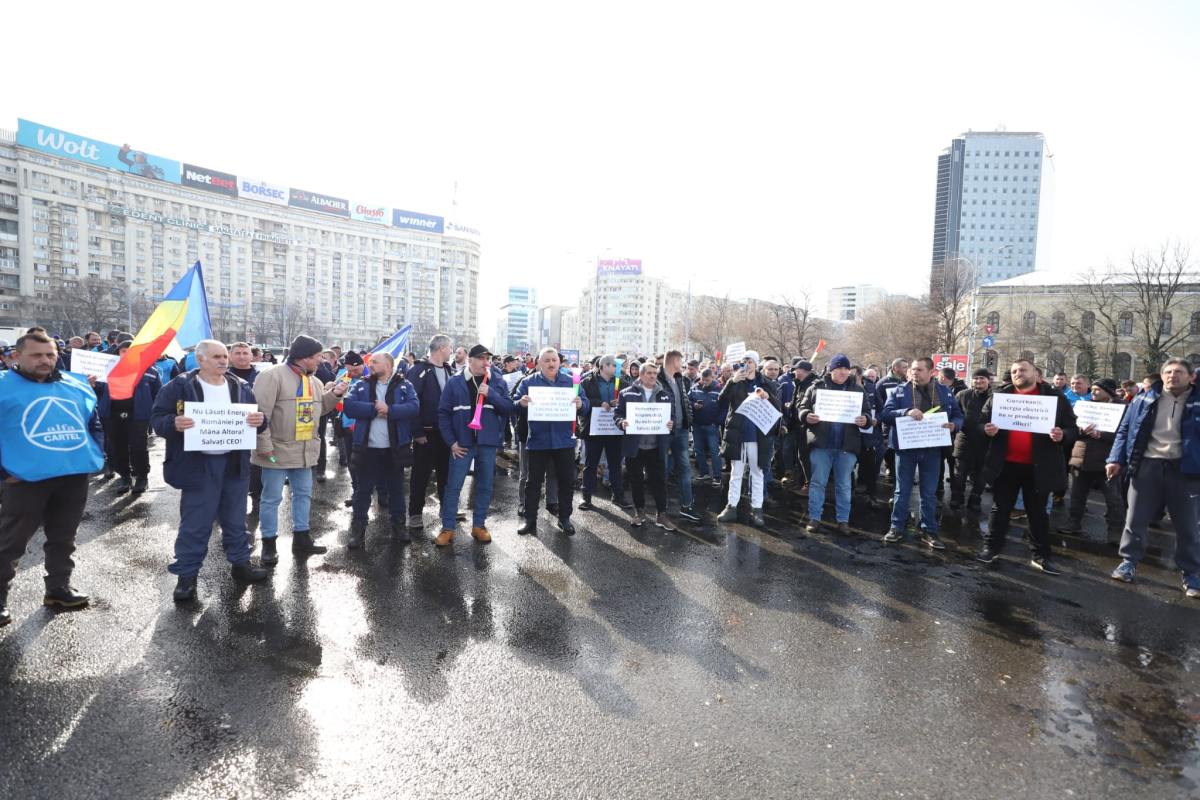 Minerii şi energeticienii protestează în Piaţa Victoriei față de măsurile luate de Guvern. Care sunt nemulțumirile lor