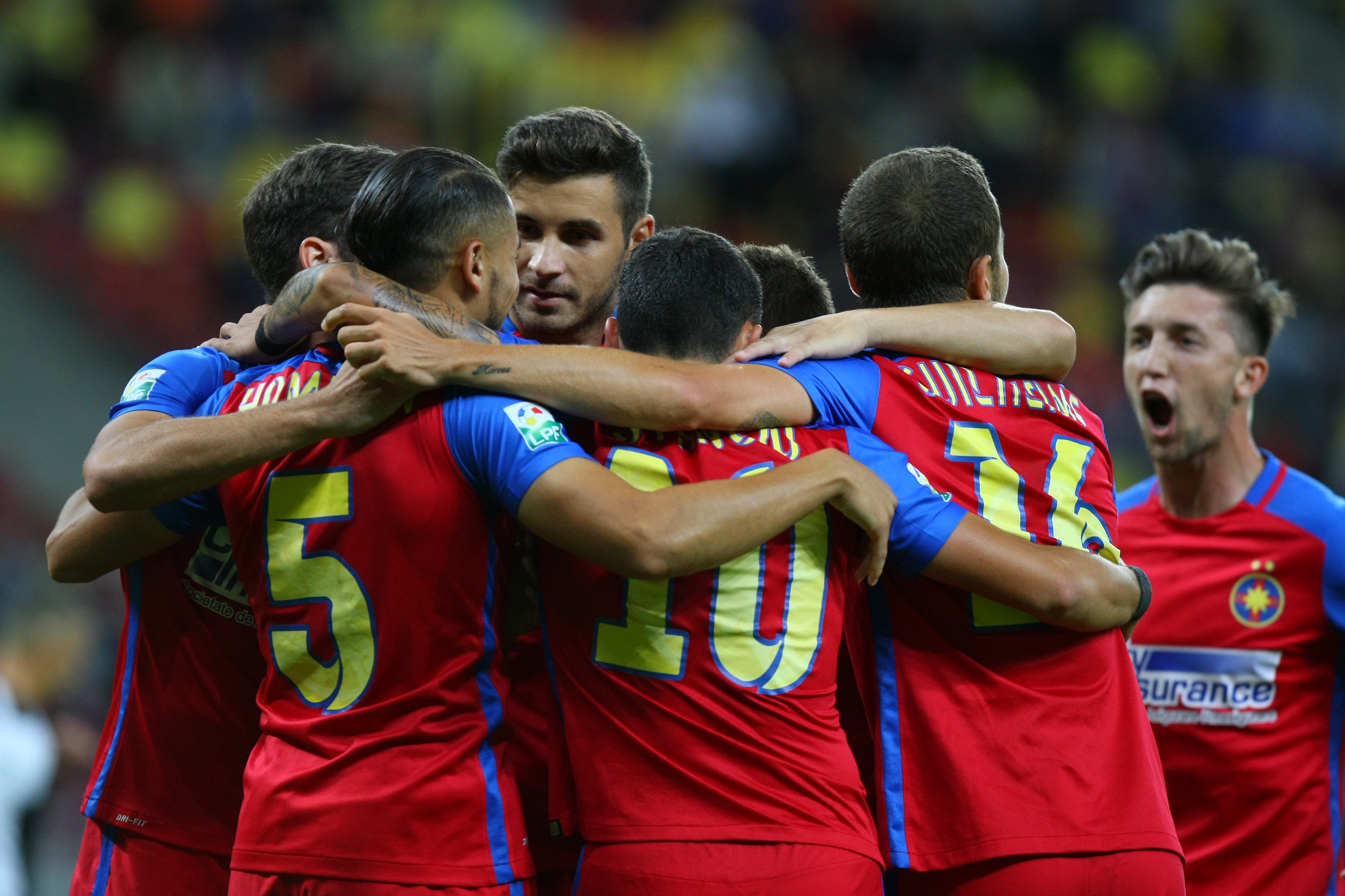 Liga I: Steaua - FC Voluntari 3-1. ^Hamroun, Chipciu și Stanciu l-au ridicat de pe bancă pe Rădoi, antrenorul fără licență al campioanei. Odată cu el, și pe ”principalul”-marionetă Țiți Dumitriu / GALERIE FOTO