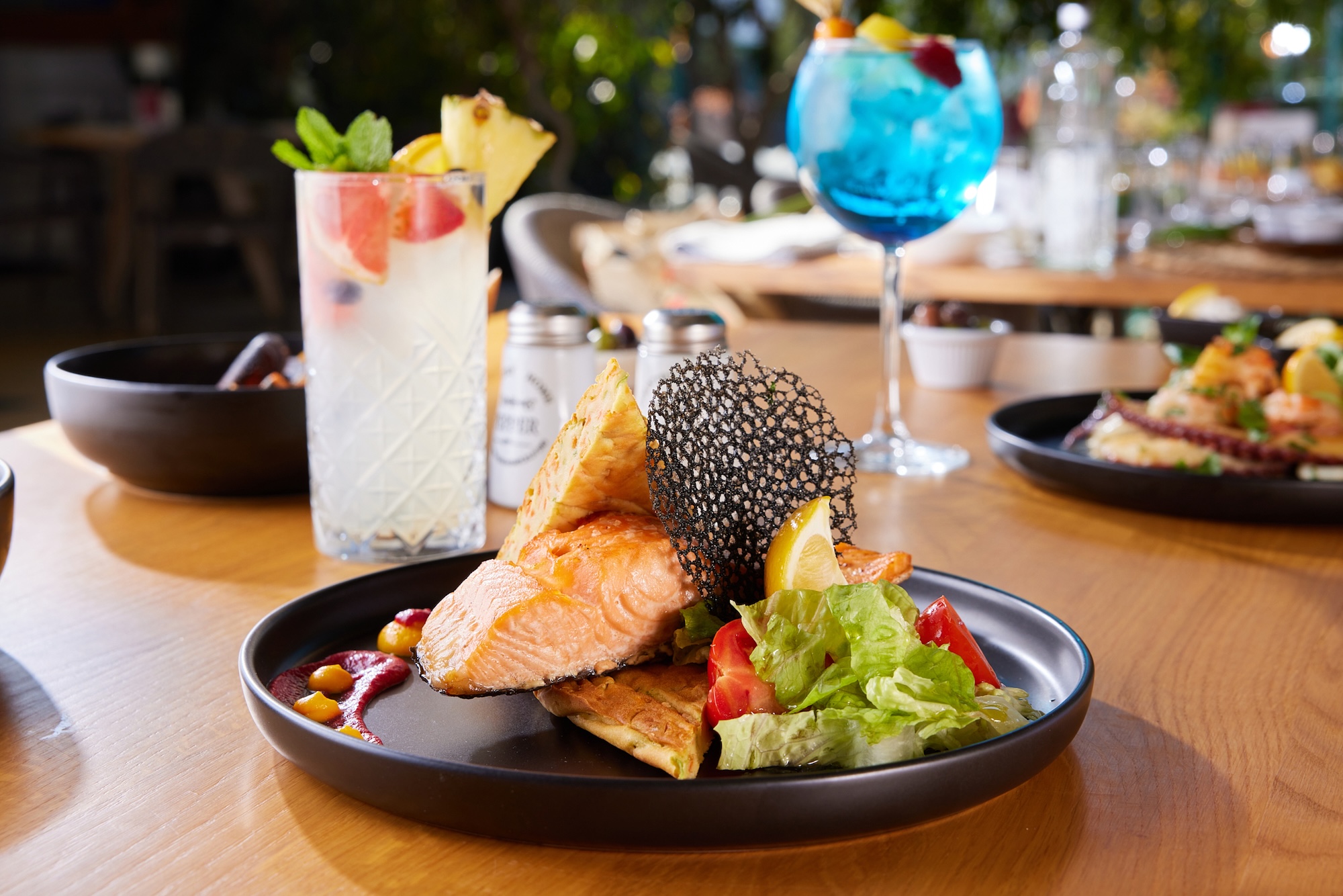 Piața restaurantelor din România se schimbă rapid cu meniuri mai scurte ingrediente premium și investiții majore în experiențe