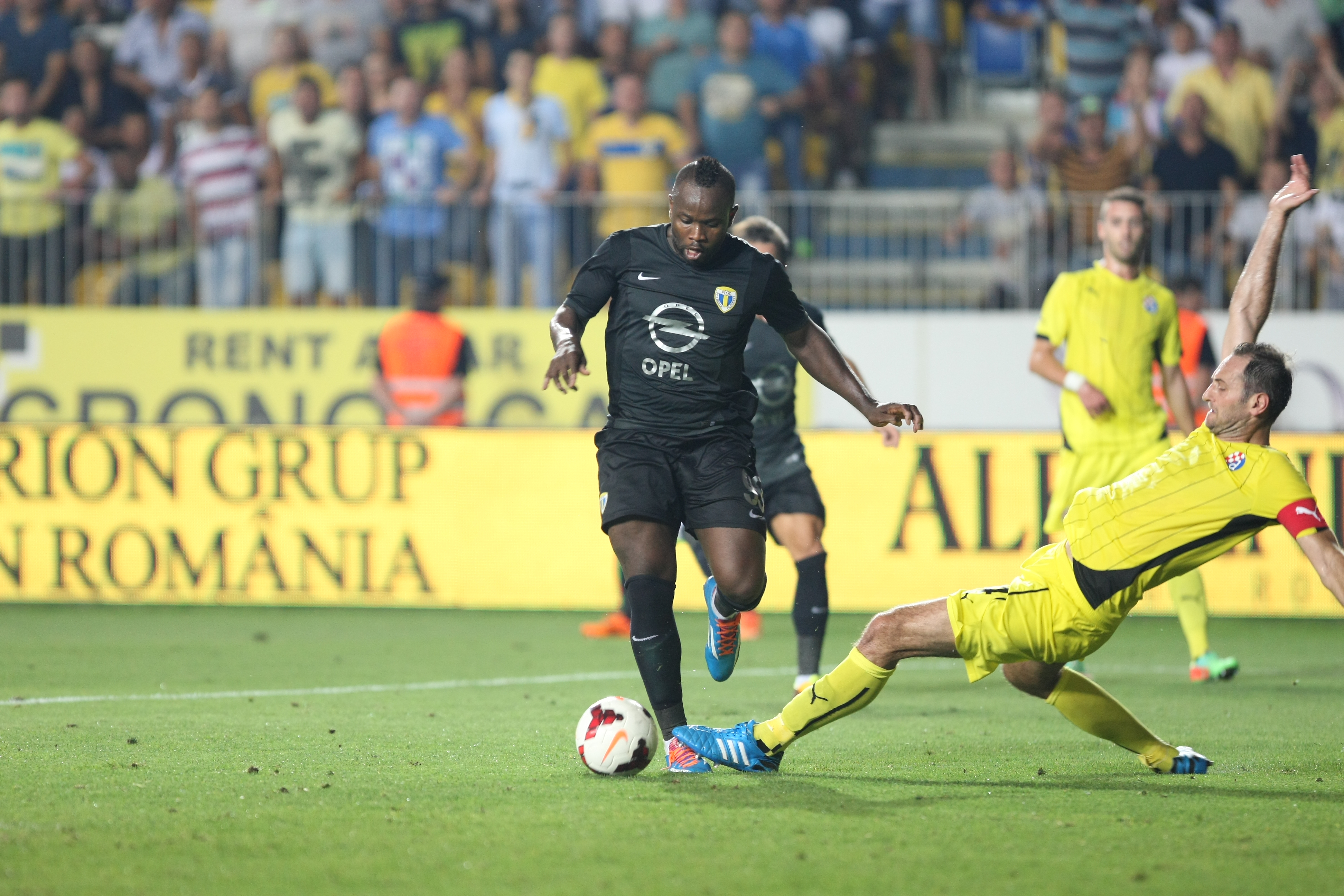 VIDEO/ LIGA EUROPA, play-off: Petrolul - Dinamo Zagreb 1-3. N-au fost "lupi"!