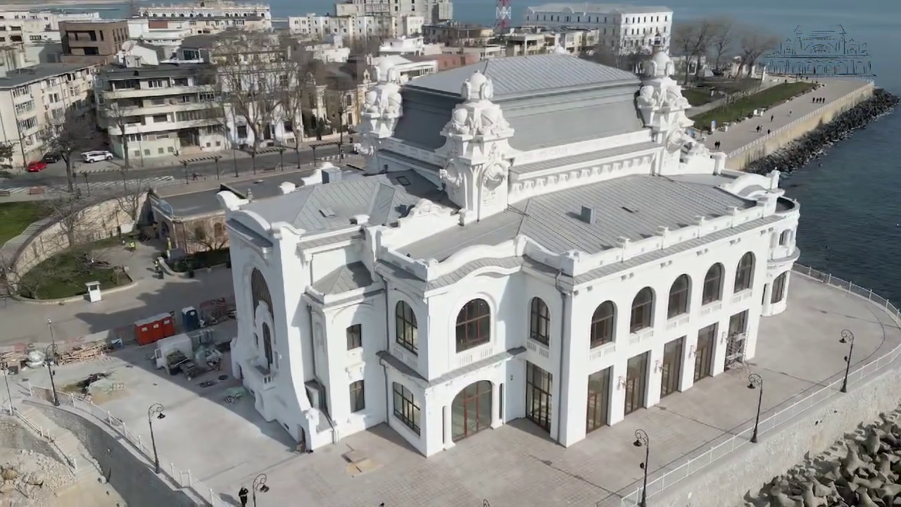 Înainte și după. S-au terminat lucrările la Cazinoul din Constanța. Povestea clădirii emblematice de pe Litoral