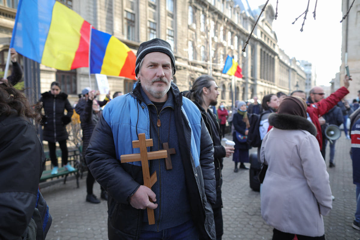 Protestul anti-restricții din Capitală, încheiat cu violențe și arestări. Manifestații și în alte orașe din țară