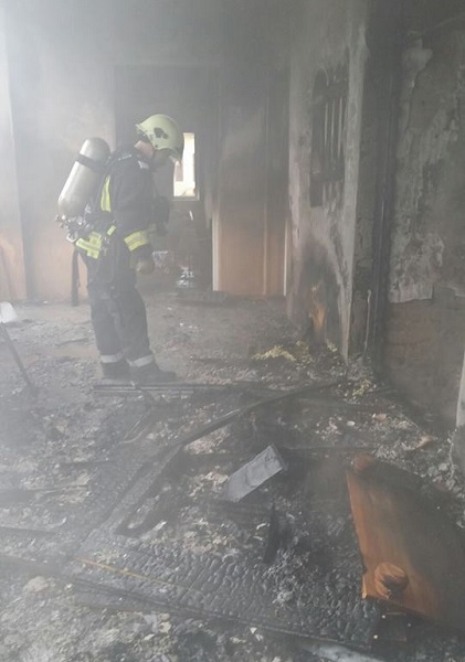 Erou de Crăciun! Un băieţel de 9 ani şi-a salvat fraţii mai mici dintr-un incendiu care le-a distrus casa