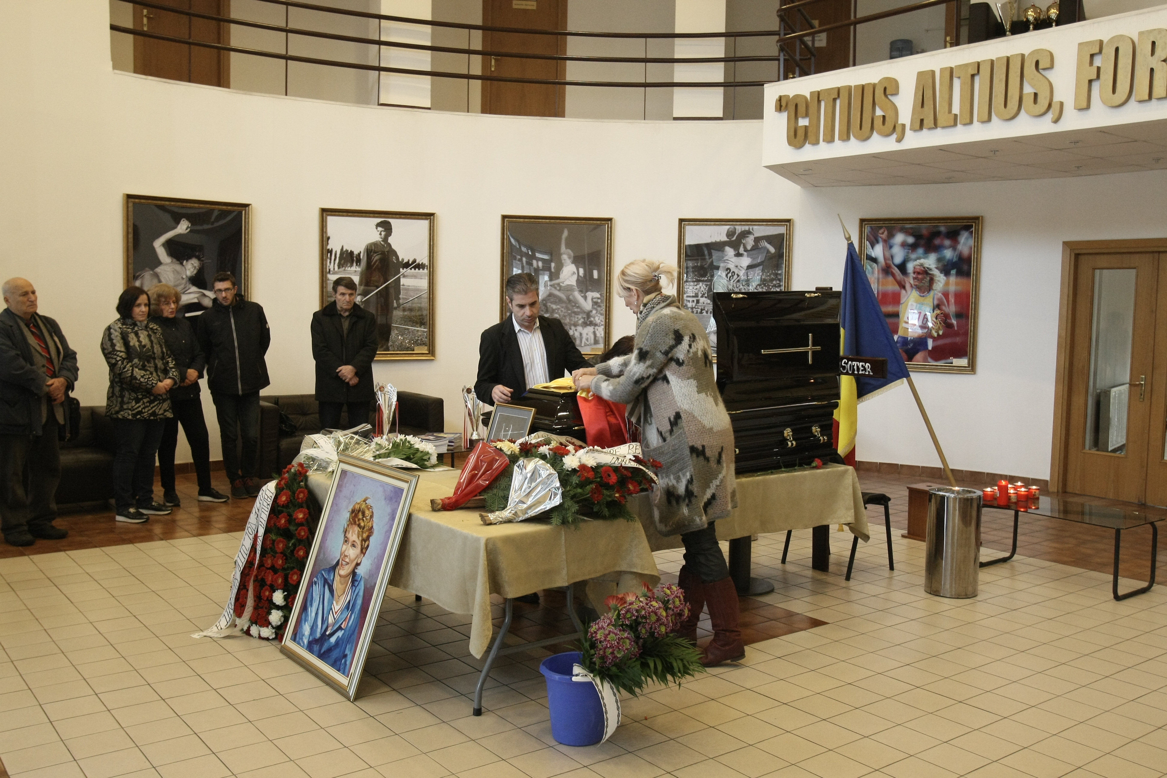 Lumea sportului românesc își ia adio cu lacrimi în ochi de la ”Doamna atletismului mondial”. ^Învăluită în tricolor / GALERIE FOTO&VIDEO
