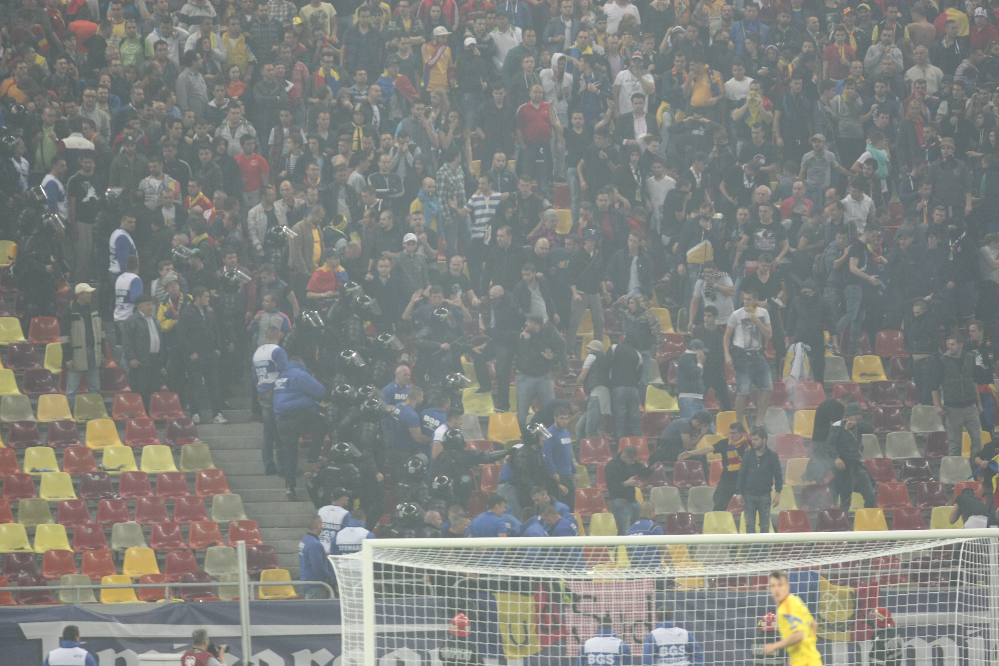 LIVE BLOG / FOTO&VIDEO. MECIUL ANULUI, ROMÂNIA - UNGARIA 1-1