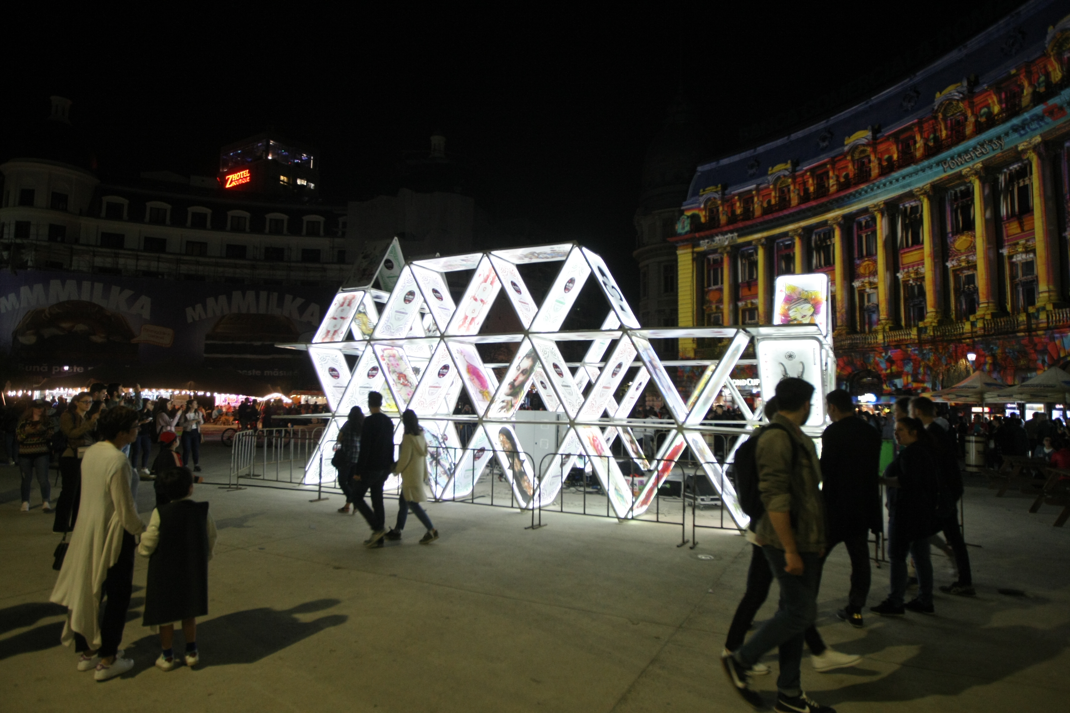 VIDEO. Spotlight 2018 - Bucharest International Light Festival a început! Clădiri emblematice, incluse în premieră în proiect