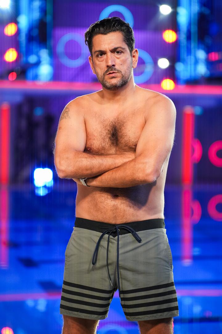 Reacția lui Cezar Ouatu, atunci când a văzut că iubita a venit să îl susțină la Splash! Vedete la apă. „Nu știu ce cauți aici! Ea trebuia să stea acasă”