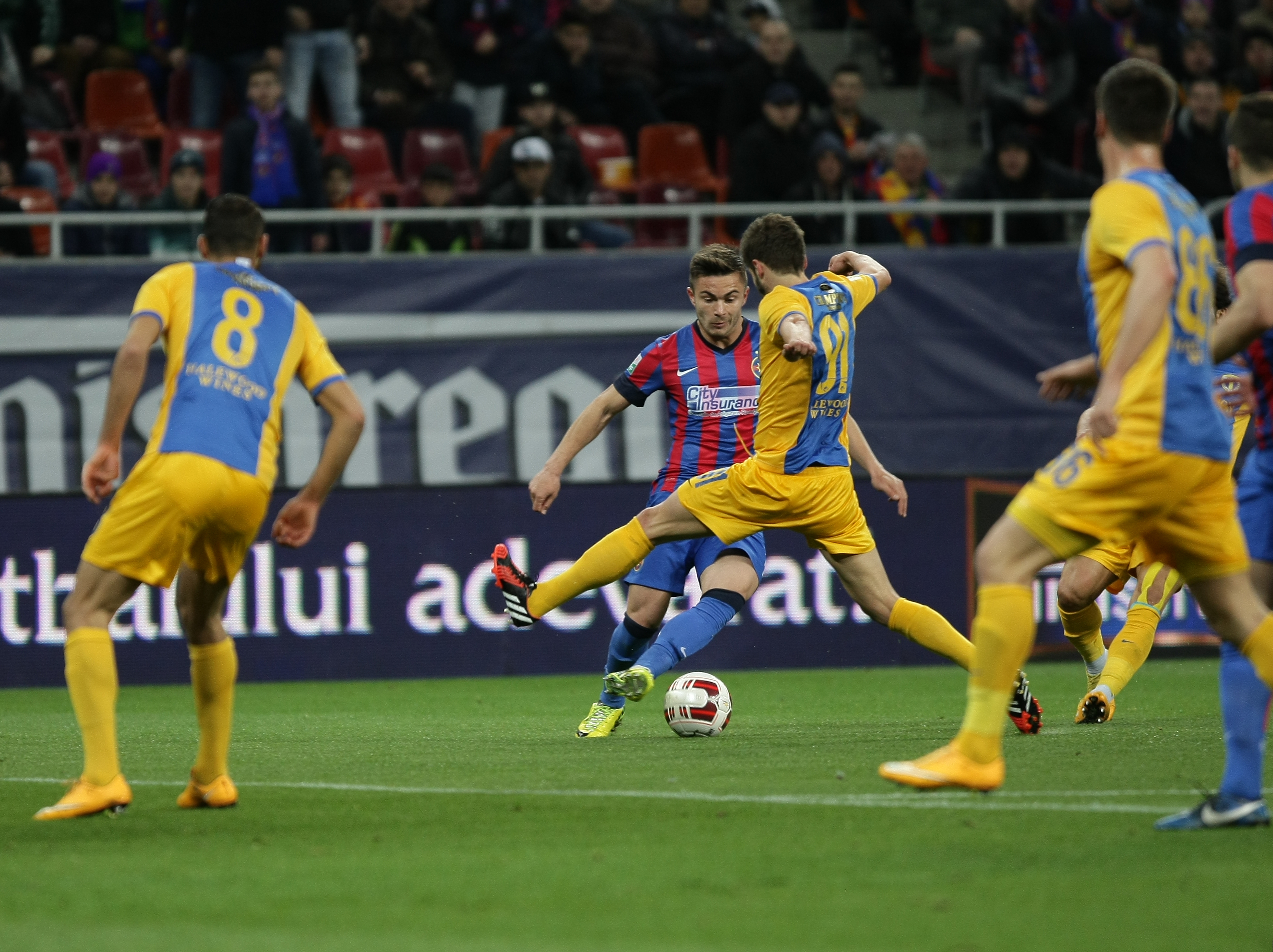 STEAUA - PETROLUL 3-1 (în tur, 1-1). ”Lupii” au fost mielușei / VIDEO