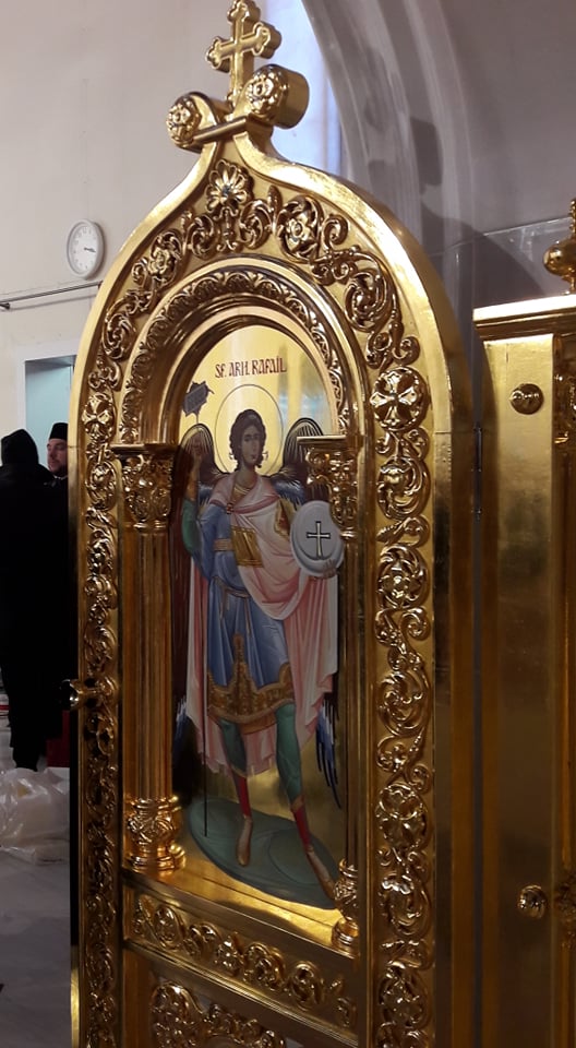 FOTO | Imagini din interiorul Catedralei Mântuirii Neamului. Patriarhul Daniel spune „este totuşi mică în raport cu populaţia credincioşilor care sunt afară”