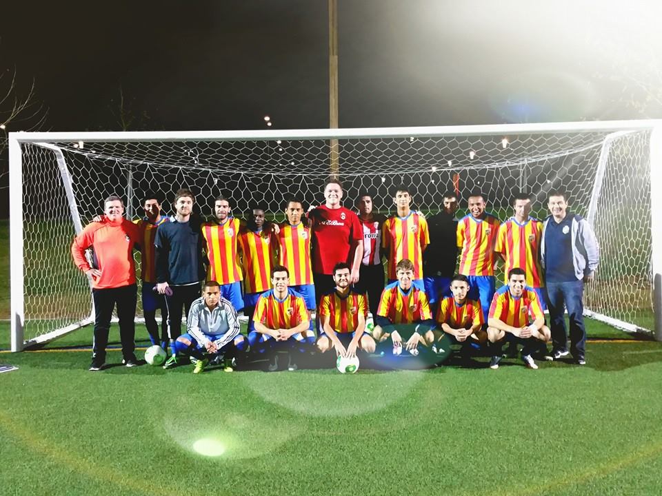 Un român, fan al Stelei, a înfiinţat în America o echipă de amatori care poartă numele revendicat de Gigi Becali de la Armată şi joacă în roşu şi albastru. Nu FCSB, ci Steaua United!