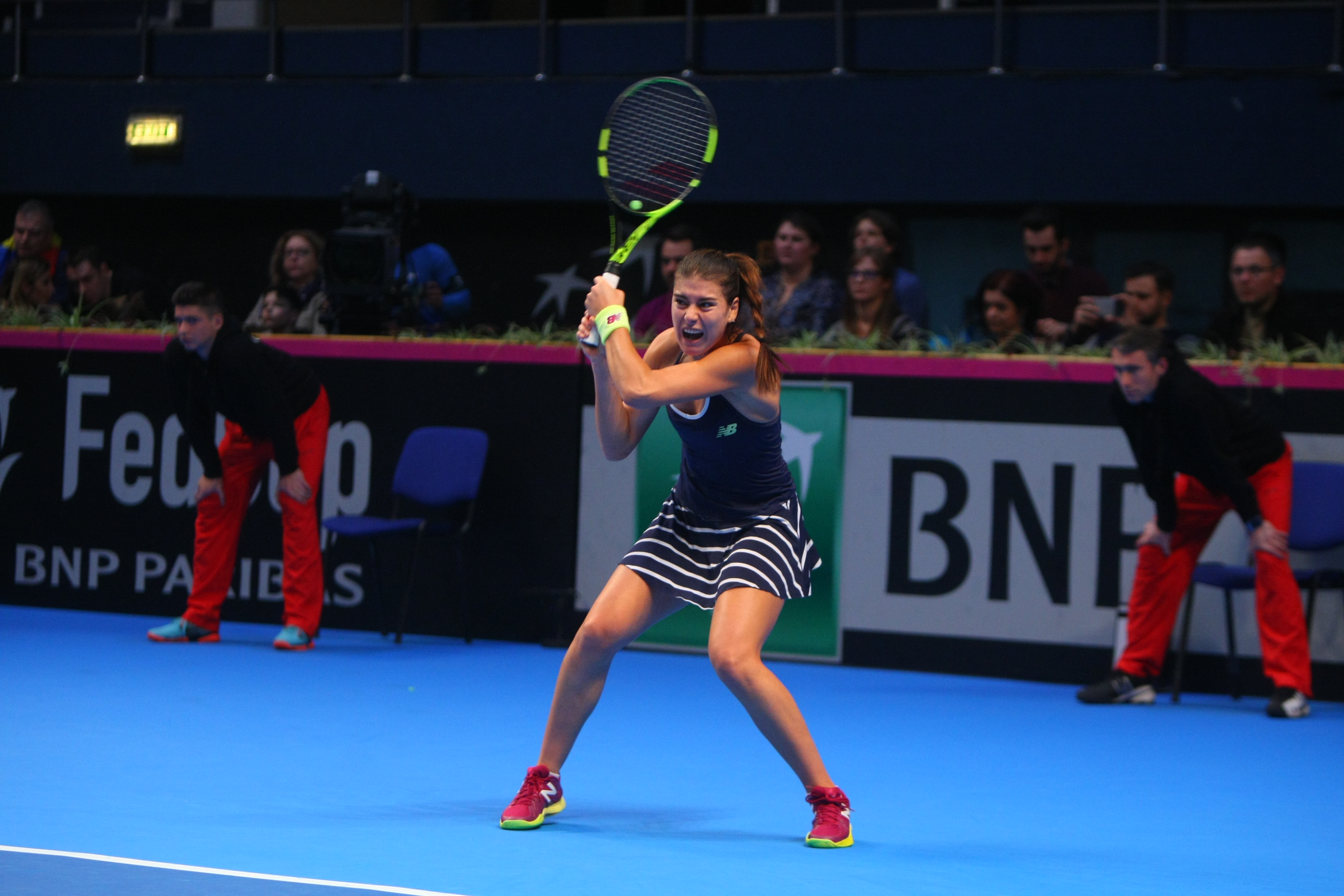 România a fost învinsă de Belgia, în primul tur al Grupei Mondiale II din Fed Cup. Irina Begu a jucat la simplu, dar a pierdut în setul decisiv. Reacții  | FOTO & VIDEO