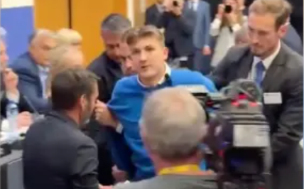 Kiderült, mi történt a miniszterelnökre rontó Gyekiczki Mártonnal, miután kivezették a teremből