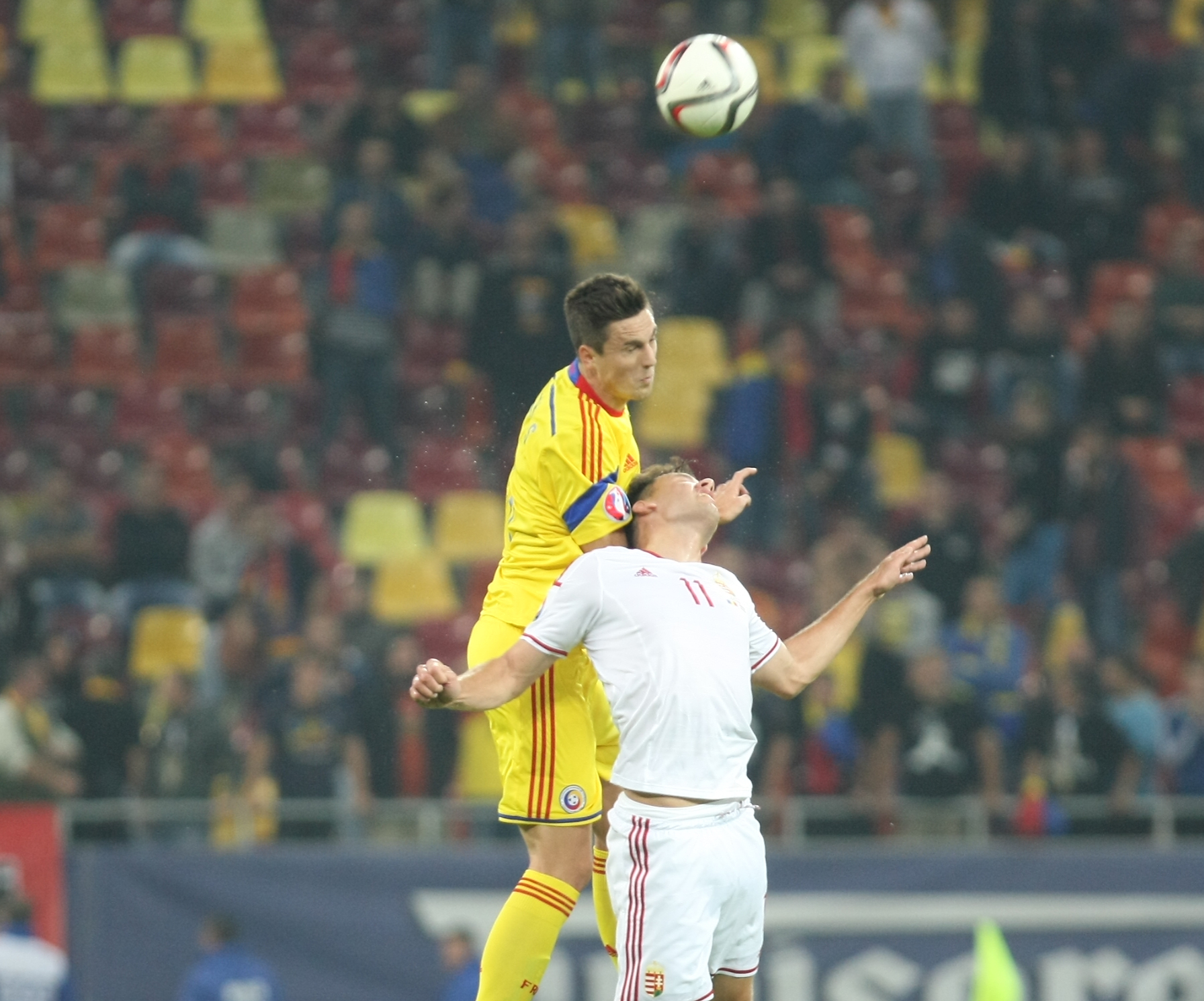 LIVE BLOG / FOTO&VIDEO. MECIUL ANULUI, ROMÂNIA - UNGARIA 1-1
